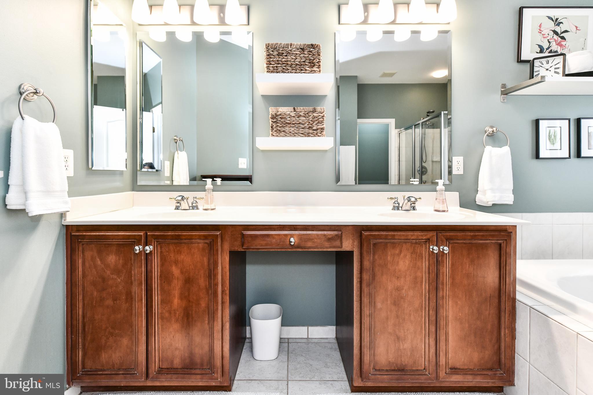 BROADLANDS - Residential Lease