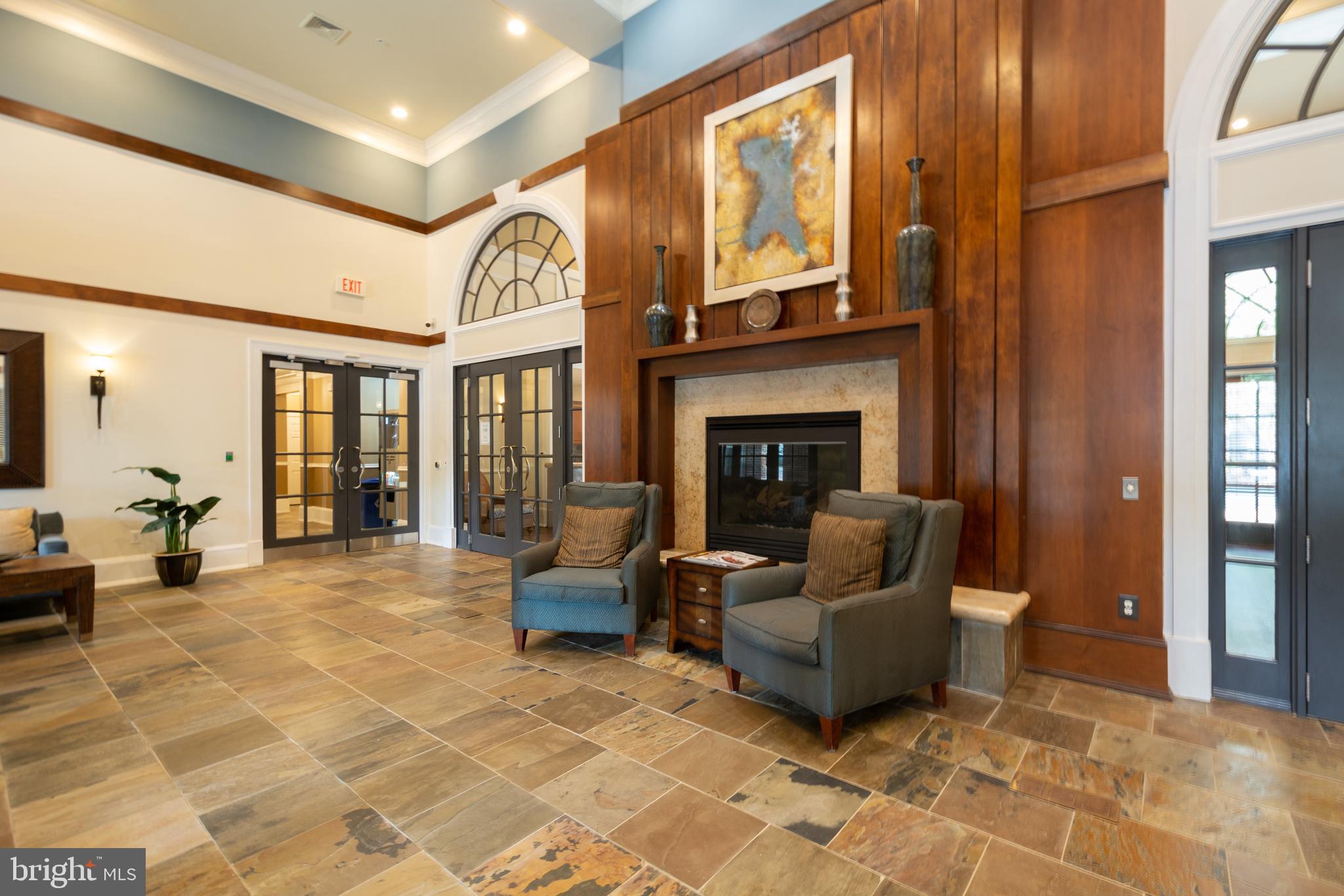 GROVE AT ARLINGTON - Residential