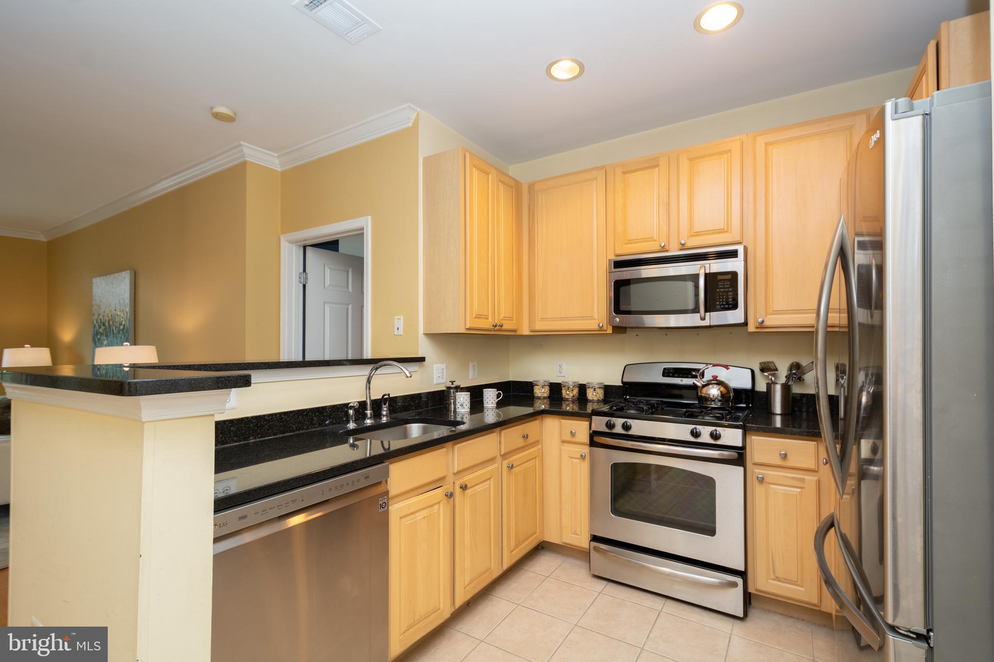 GROVE AT ARLINGTON - Residential