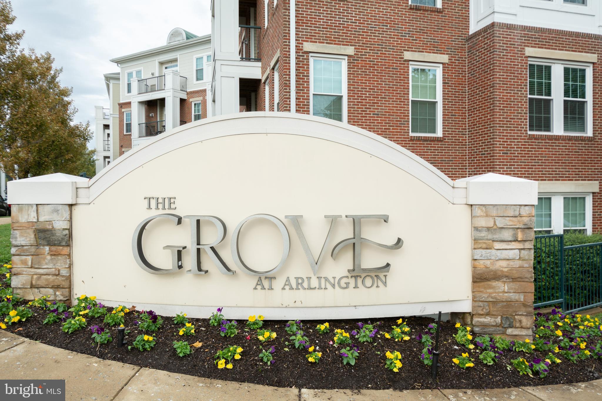 GROVE AT ARLINGTON - Residential