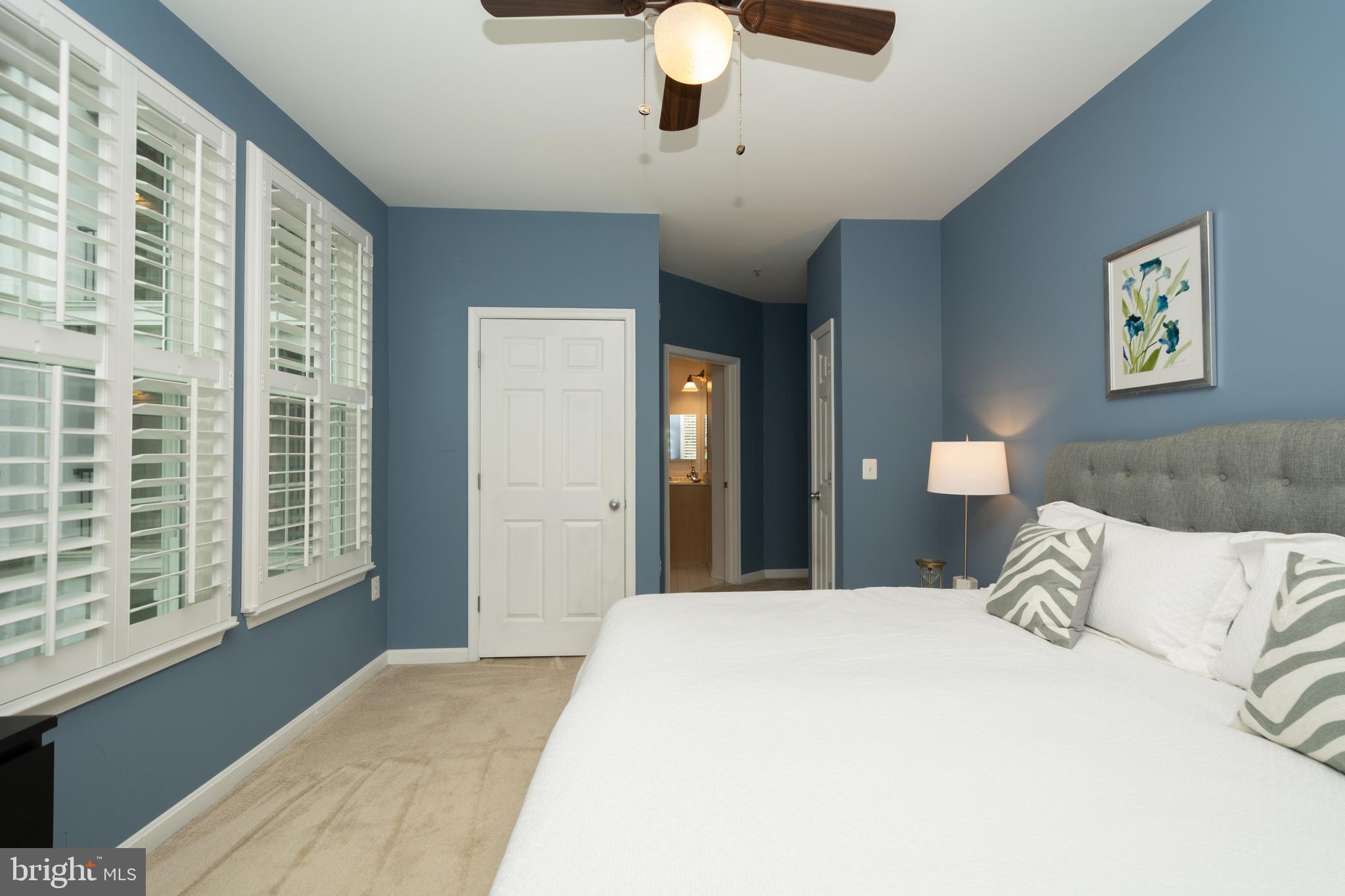 GROVE AT ARLINGTON - Residential