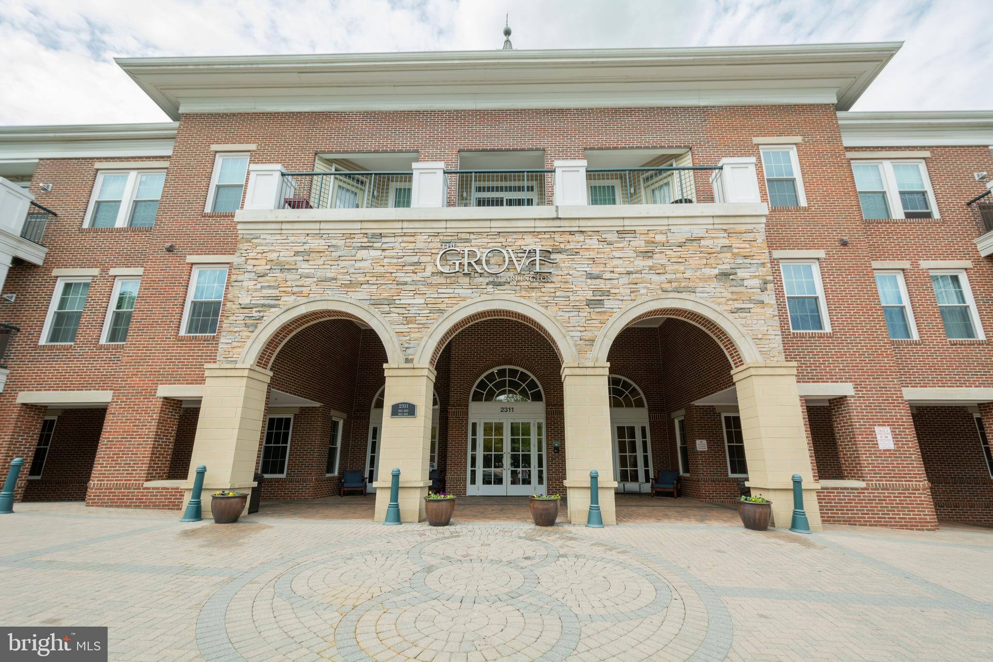 GROVE AT ARLINGTON - Residential