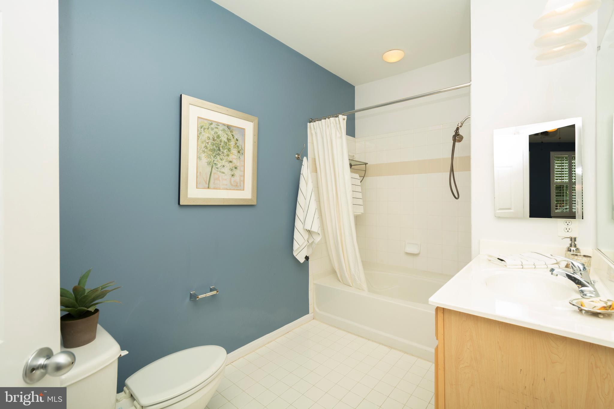 GROVE AT ARLINGTON - Residential