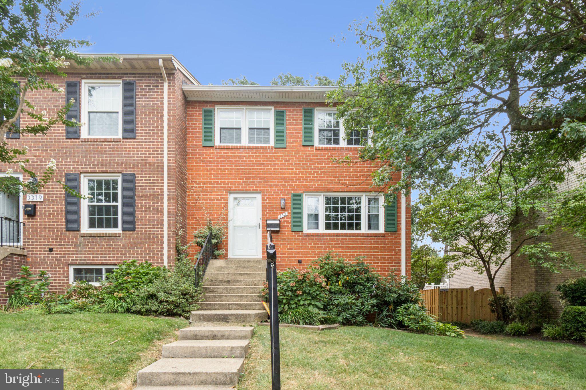 3321 SPRING LANE