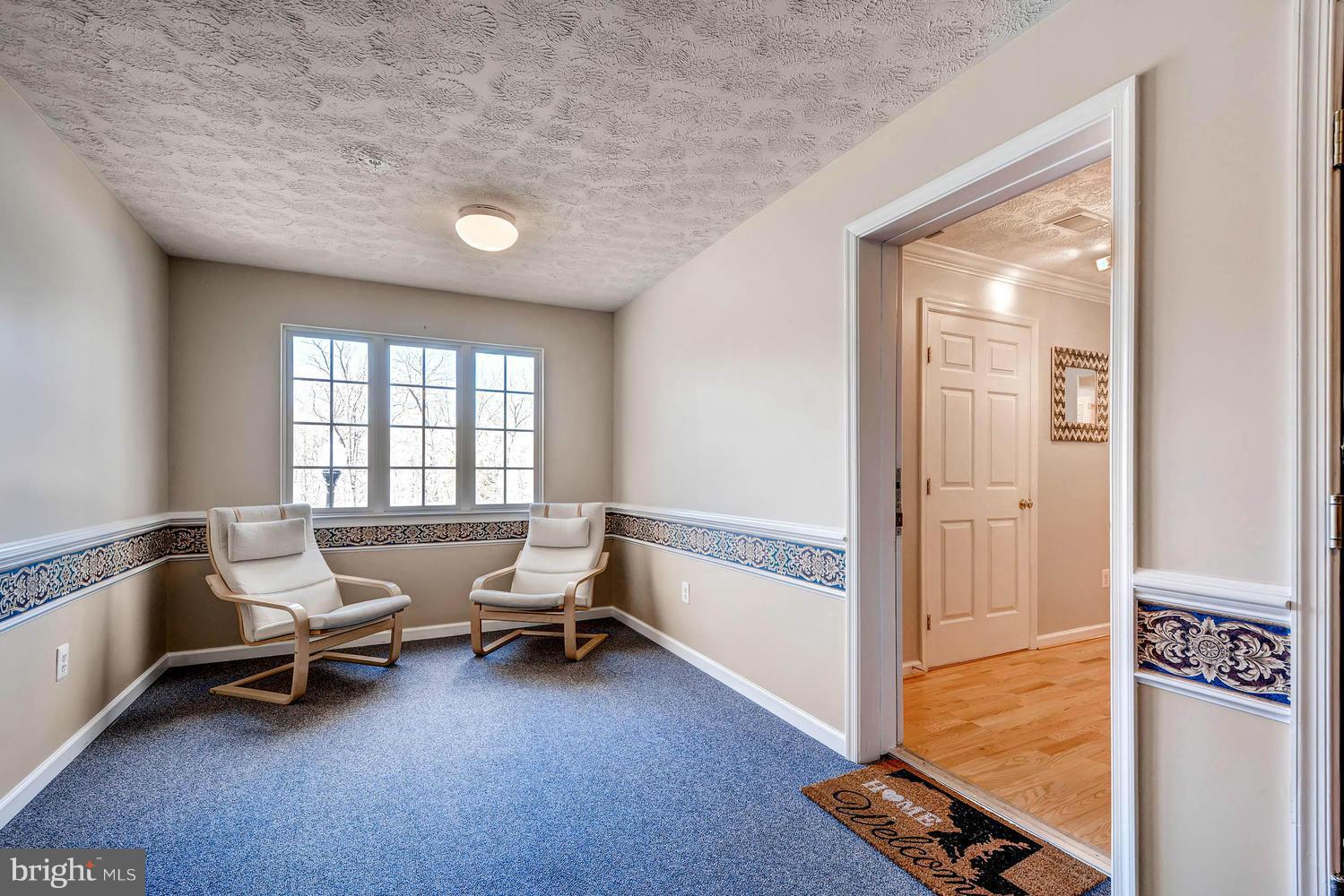 SILVER LAKE - Residential