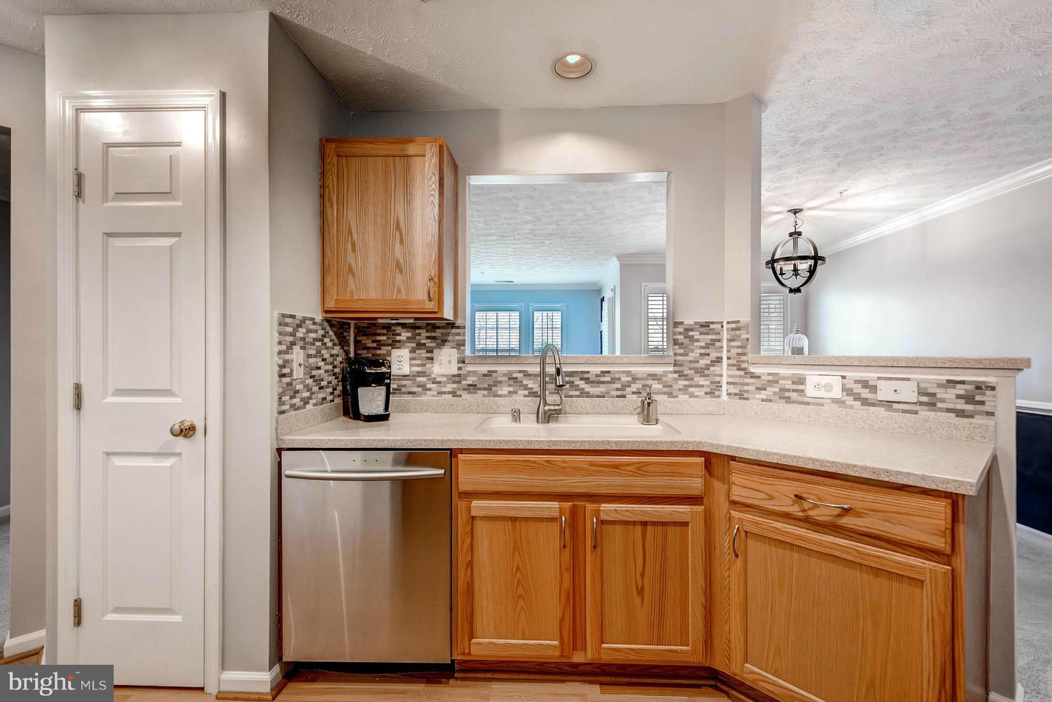 SILVER LAKE - Residential