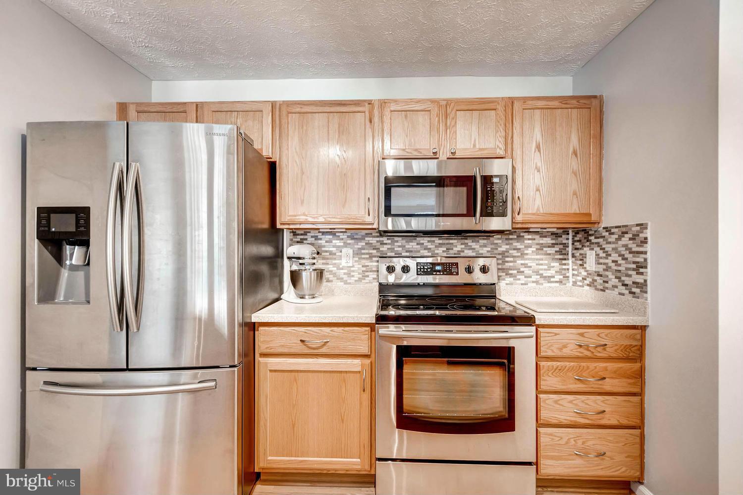 SILVER LAKE - Residential