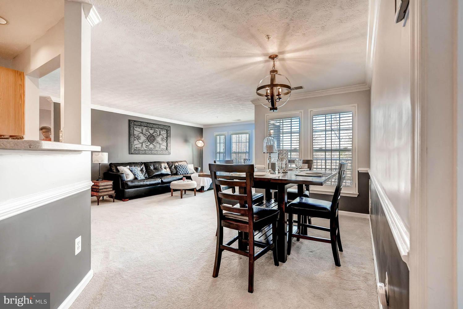 SILVER LAKE - Residential