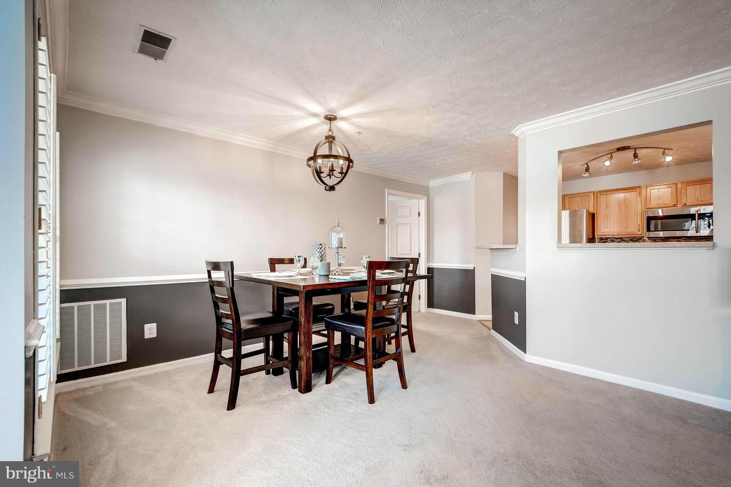 SILVER LAKE - Residential