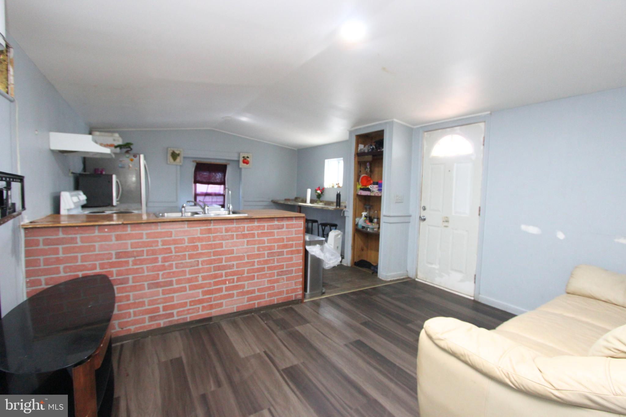 FOXWOOD VILLAGE - Residential