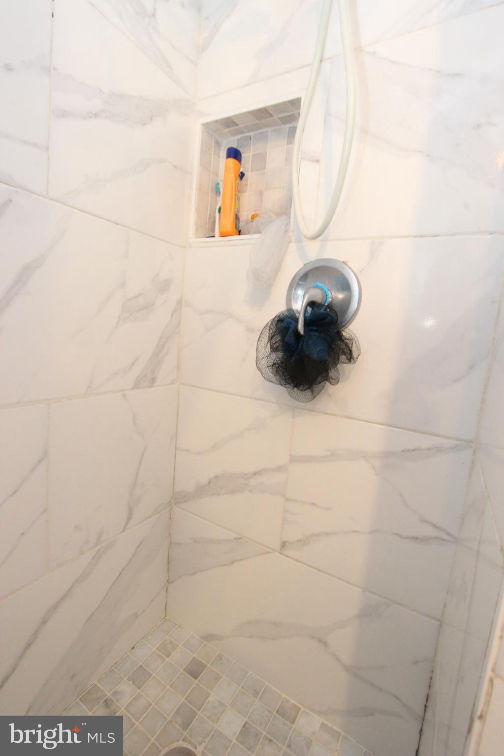 FOXWOOD VILLAGE - Residential