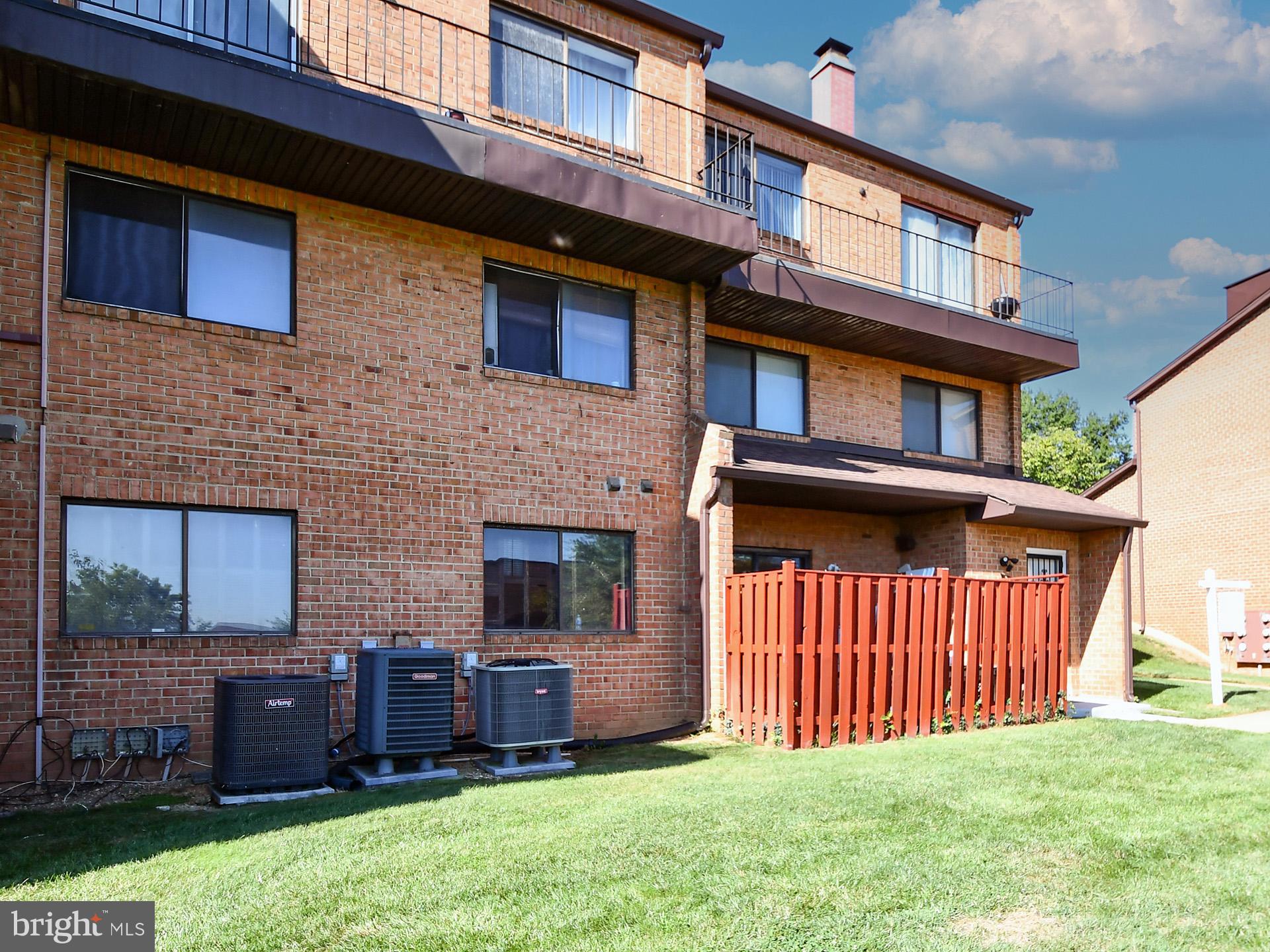3481 SUMMIT COURT NE 3481