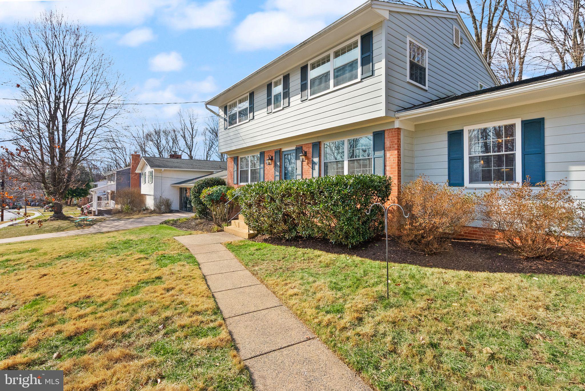 MOSBY WOODS - Residential