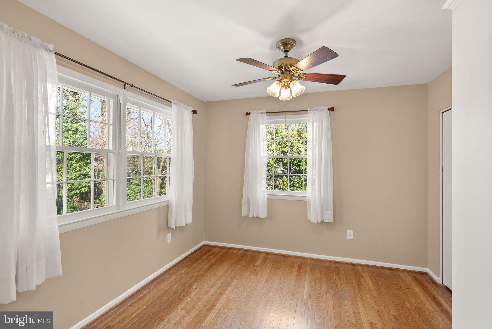 MOSBY WOODS - Residential