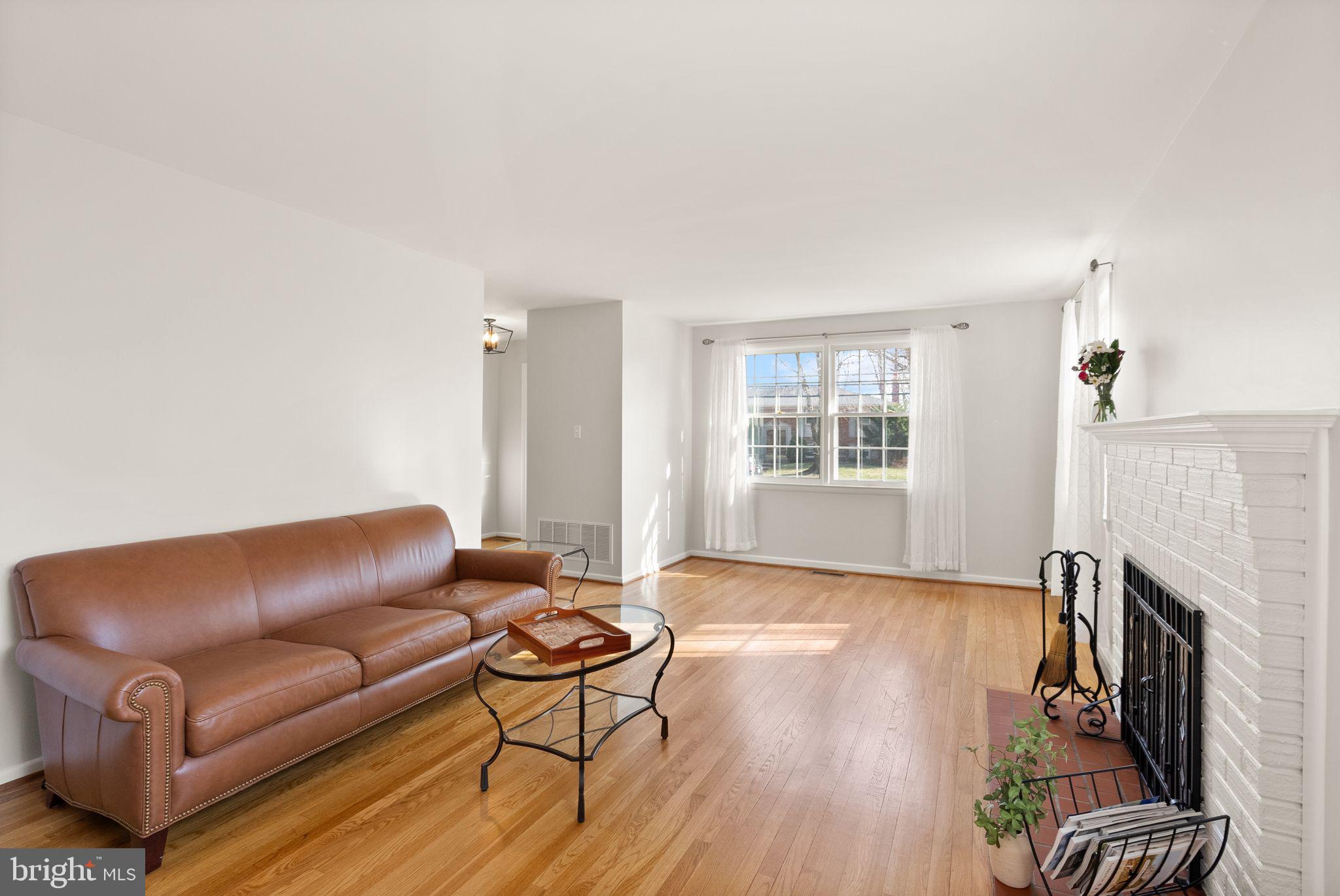 MOSBY WOODS - Residential