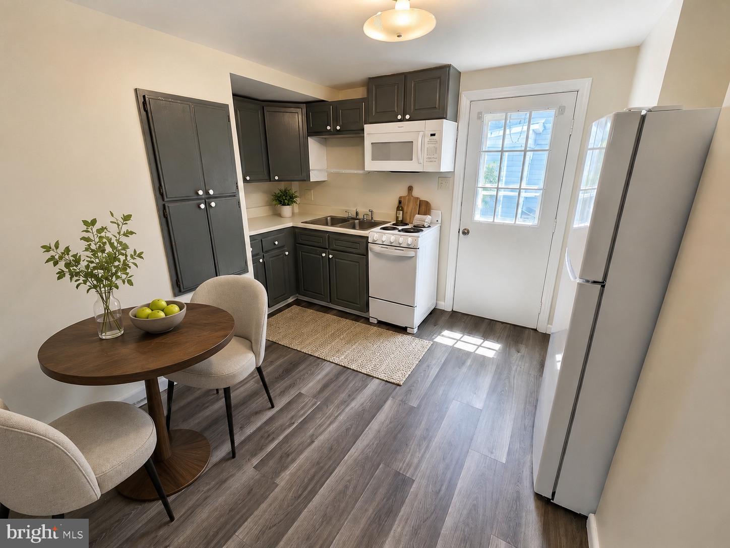 232 WILSON STREET 2