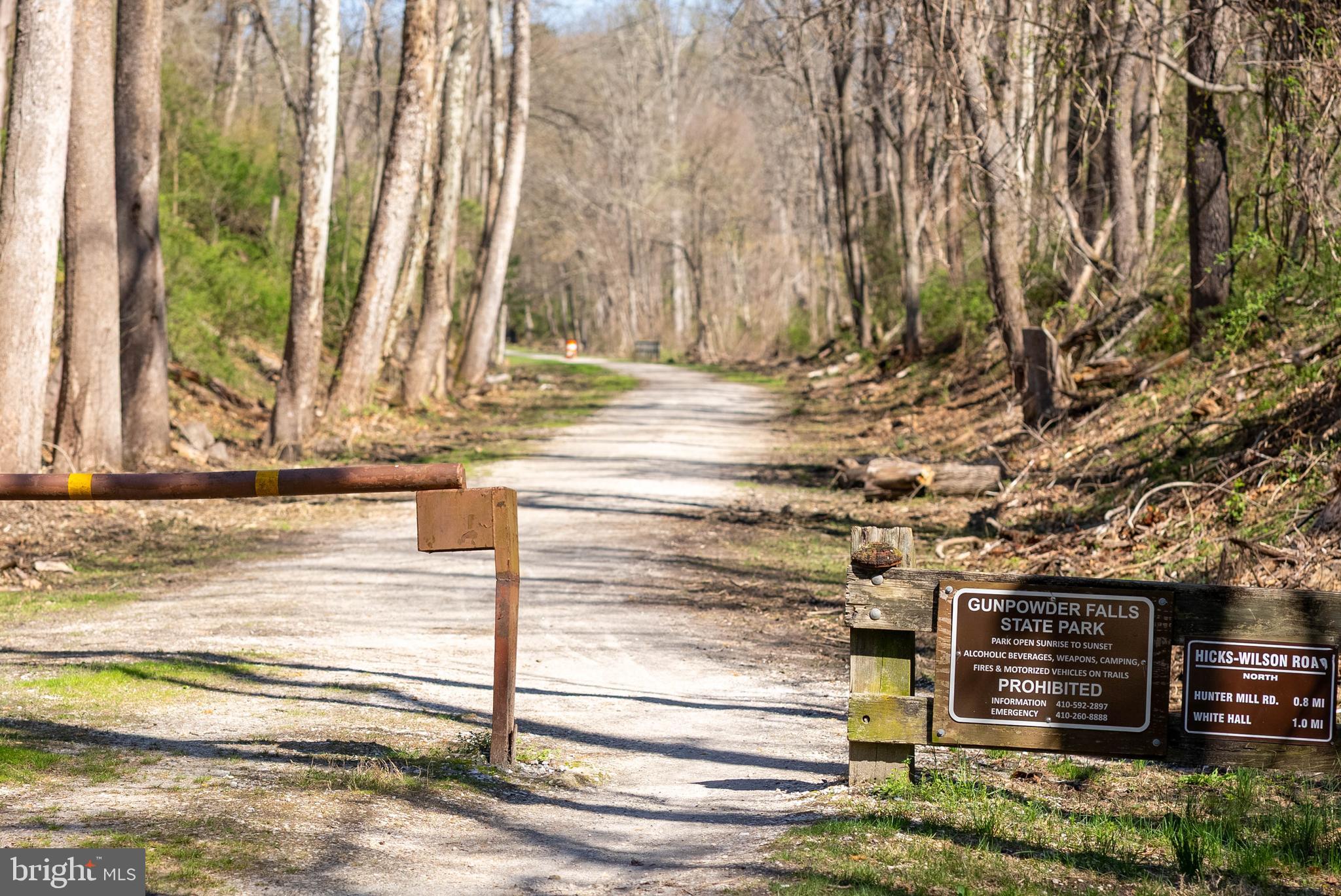 MY LADY'S MANOR - Land