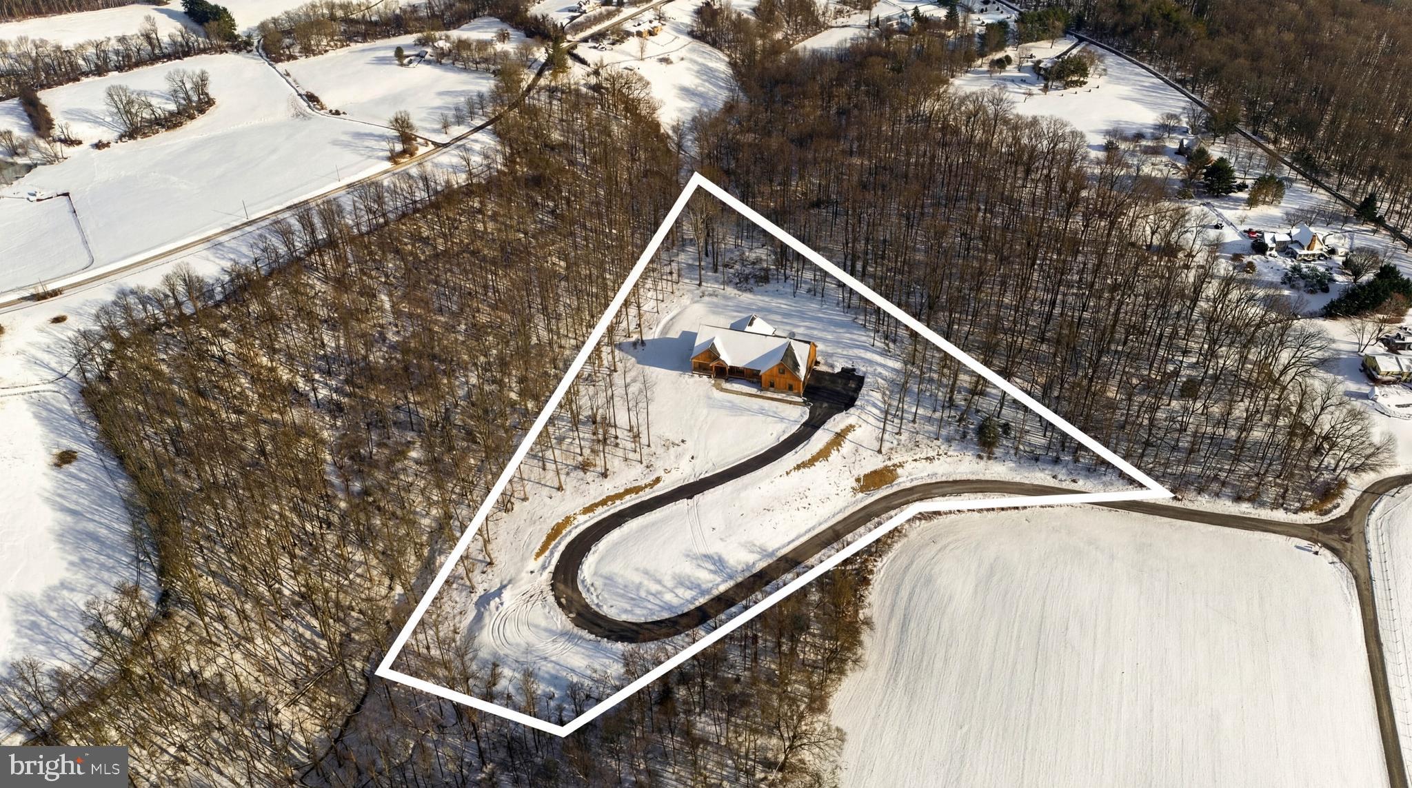 MY LADY'S MANOR - Land