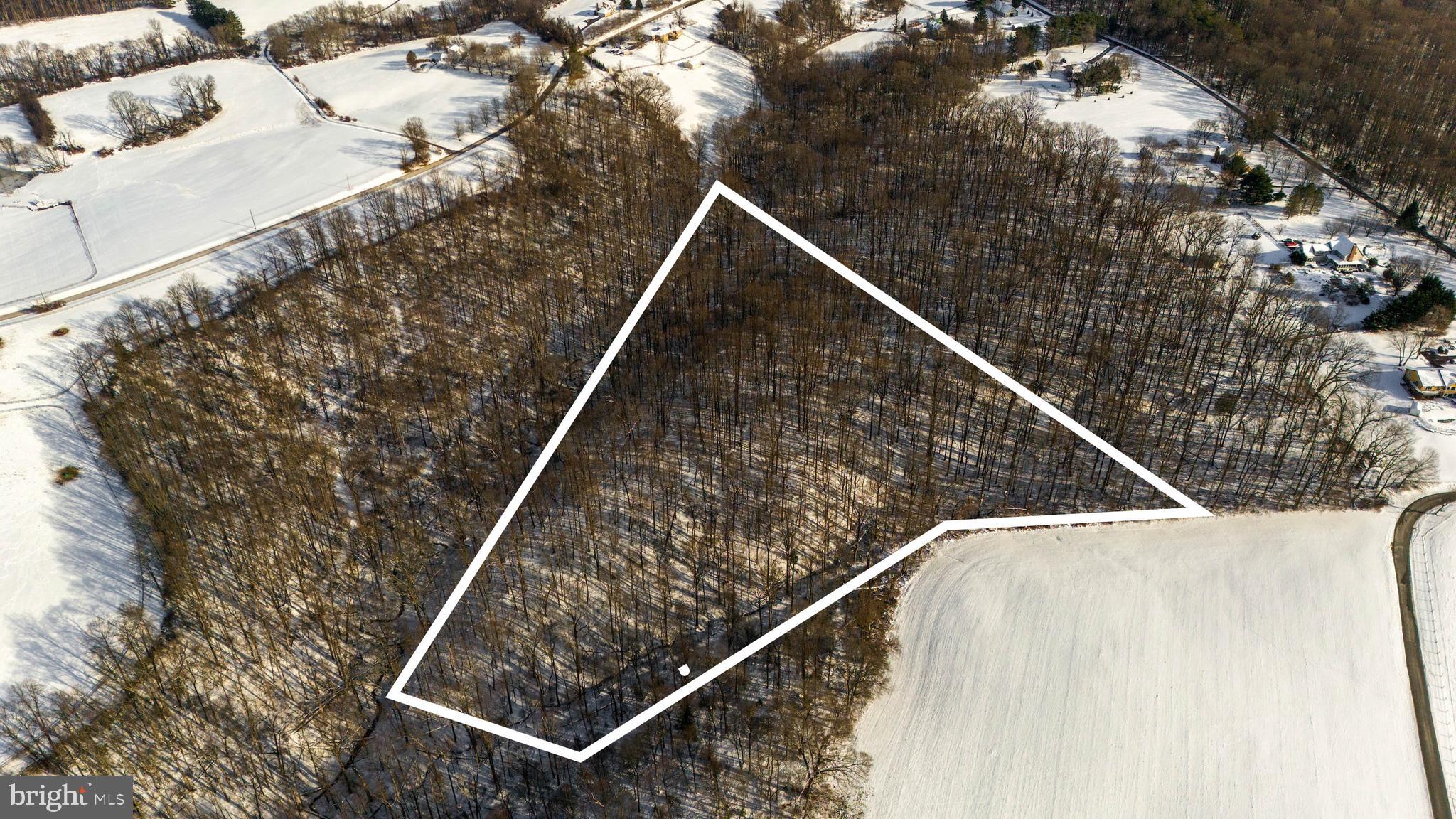 MY LADY'S MANOR - Land