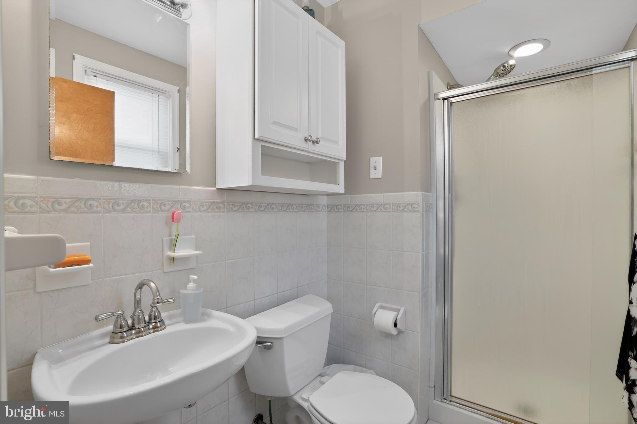 VILLAGE GREEN - Residential