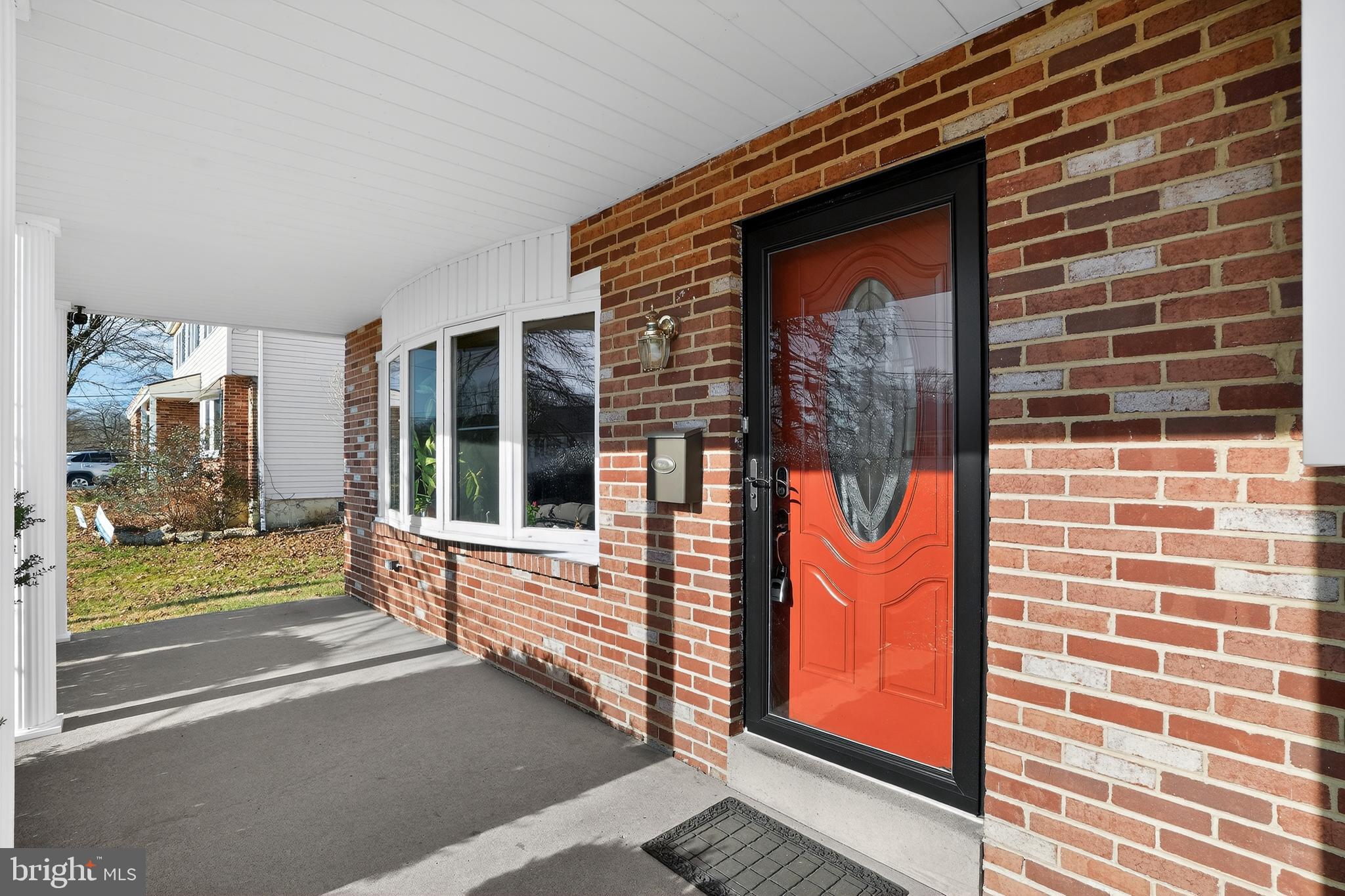 VILLAGE GREEN - Residential