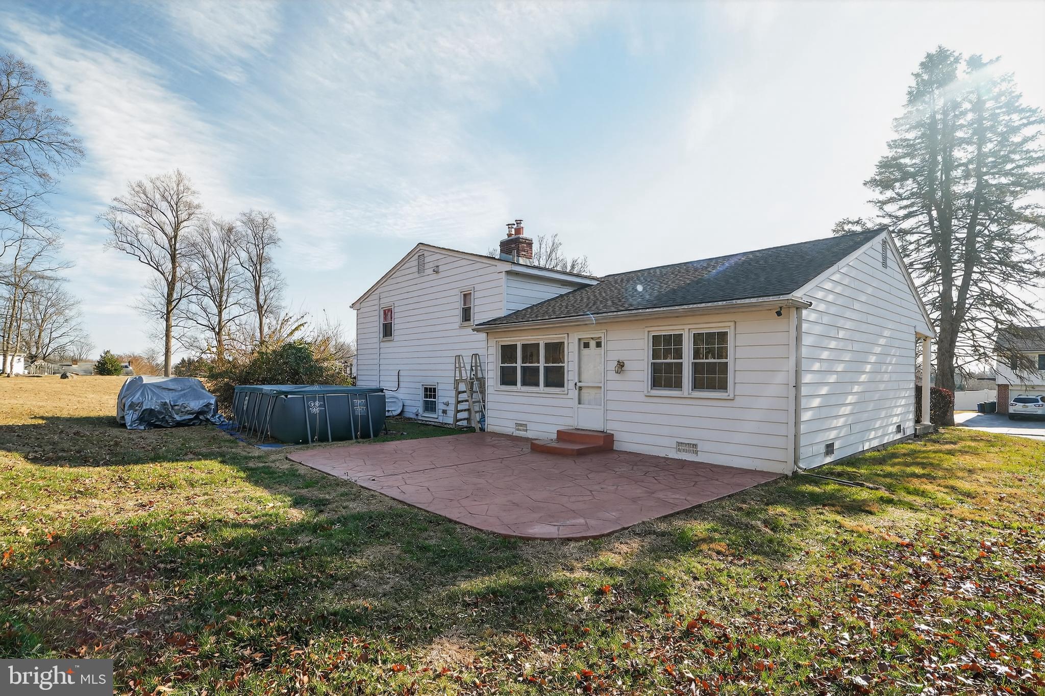 VILLAGE GREEN - Residential