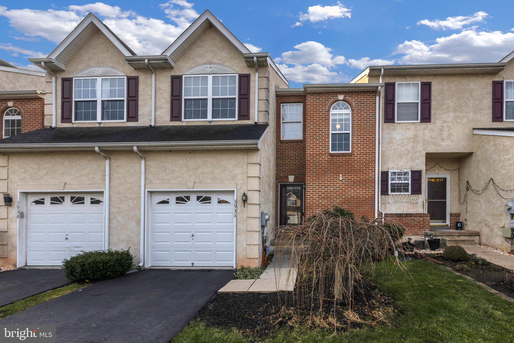MONROE COURT - Residential