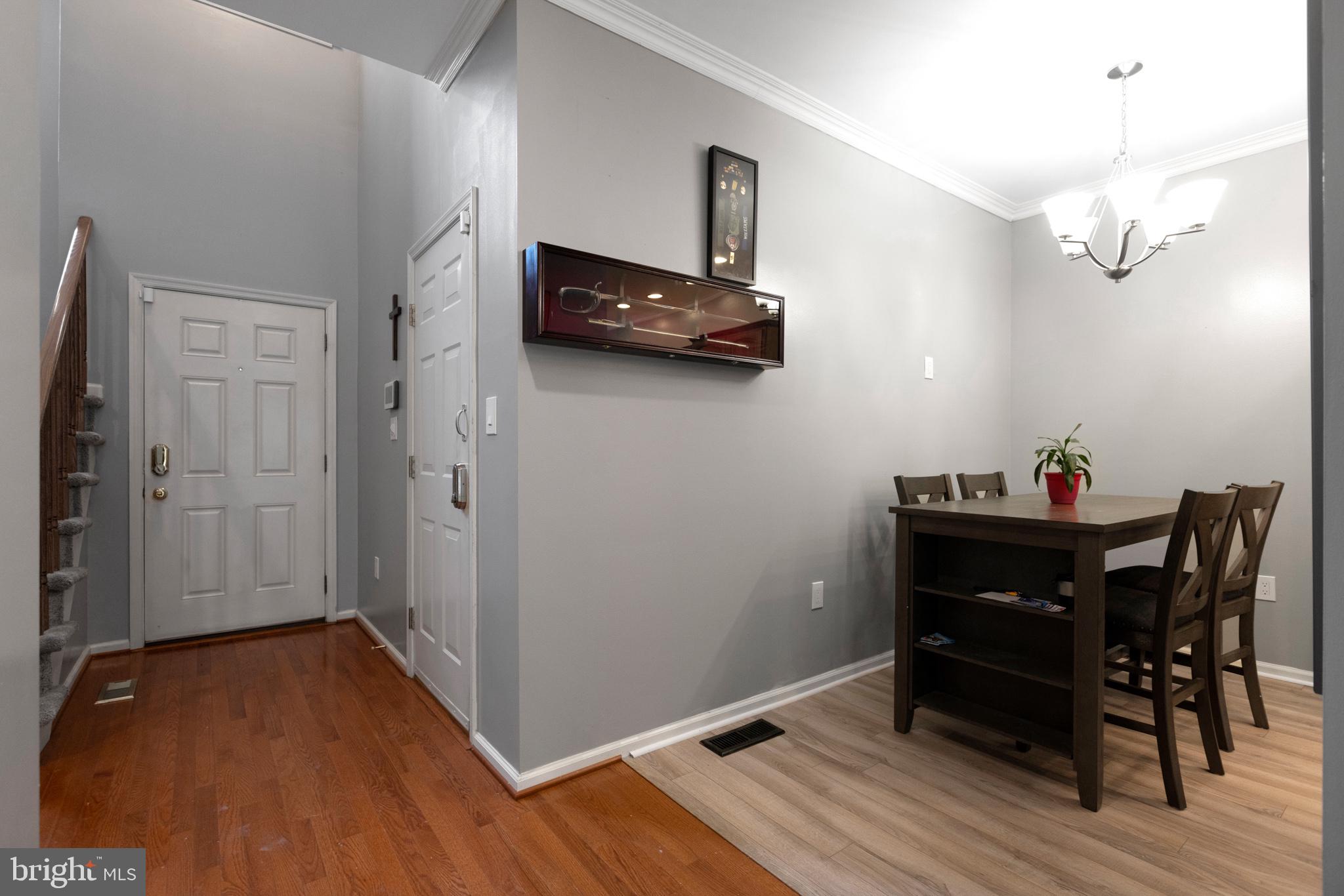 MONROE COURT - Residential