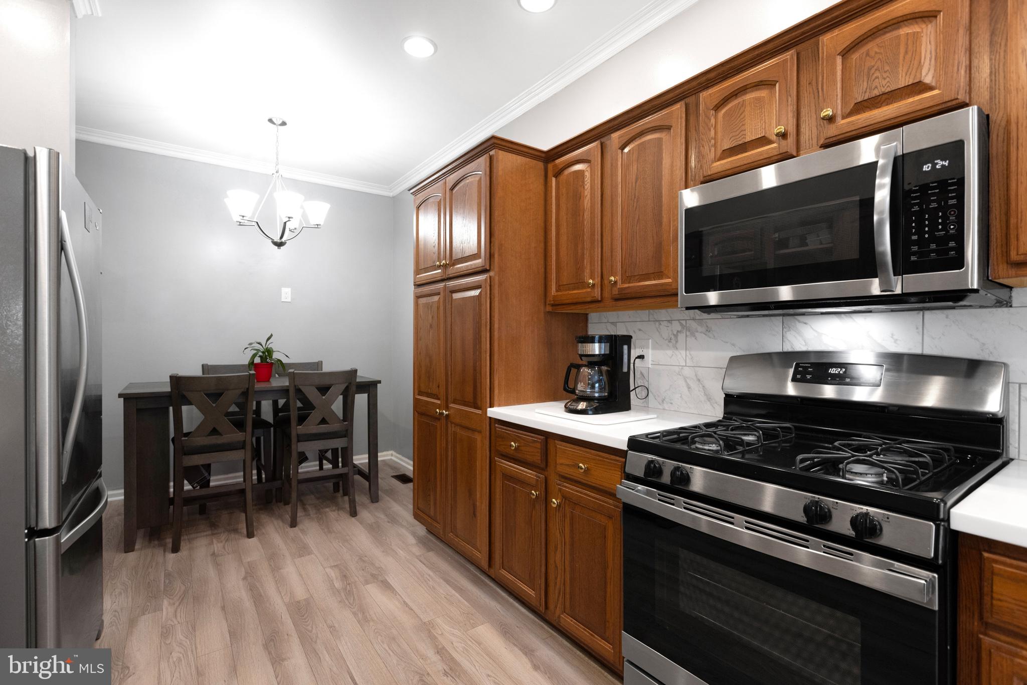 MONROE COURT - Residential