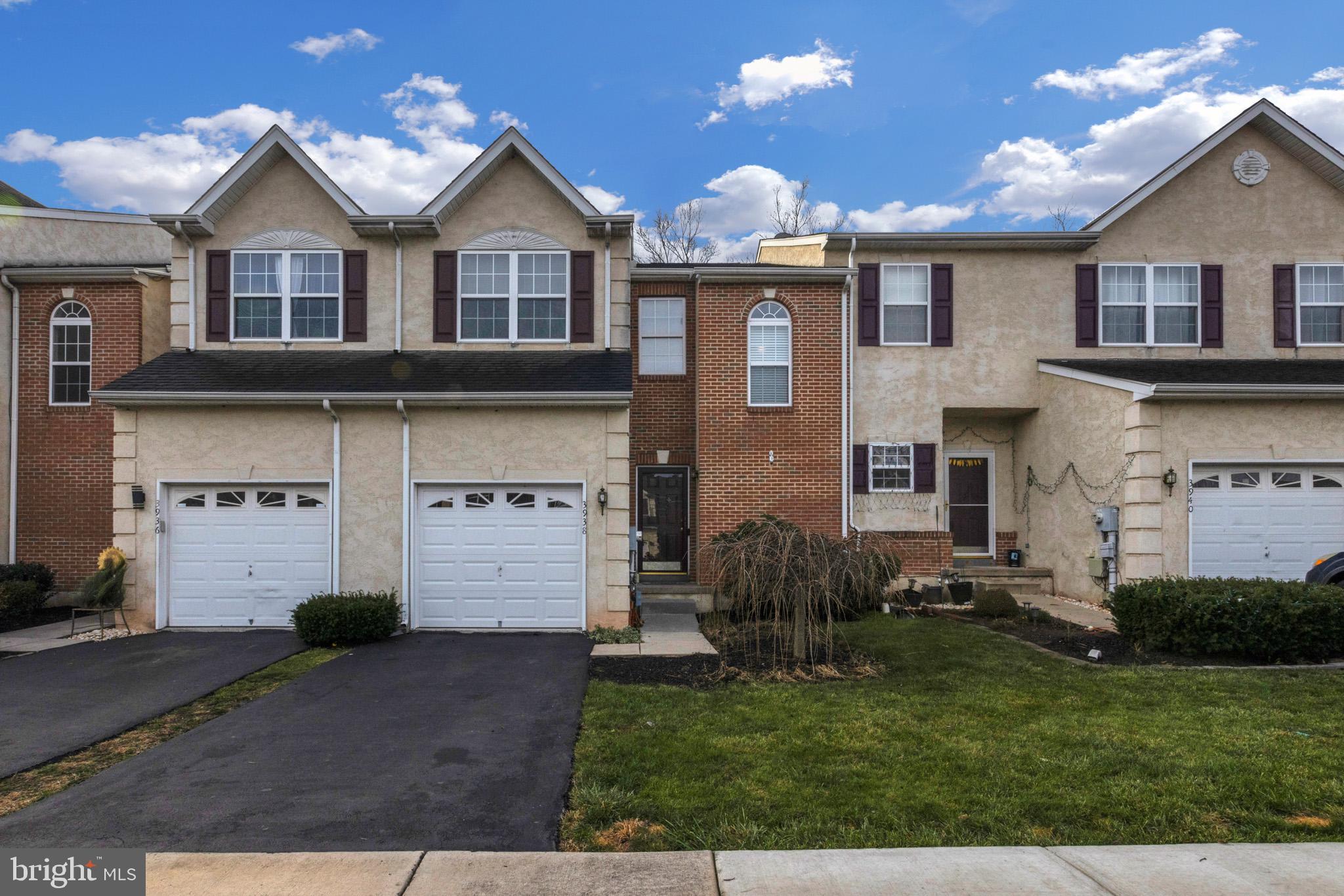 MONROE COURT - Residential