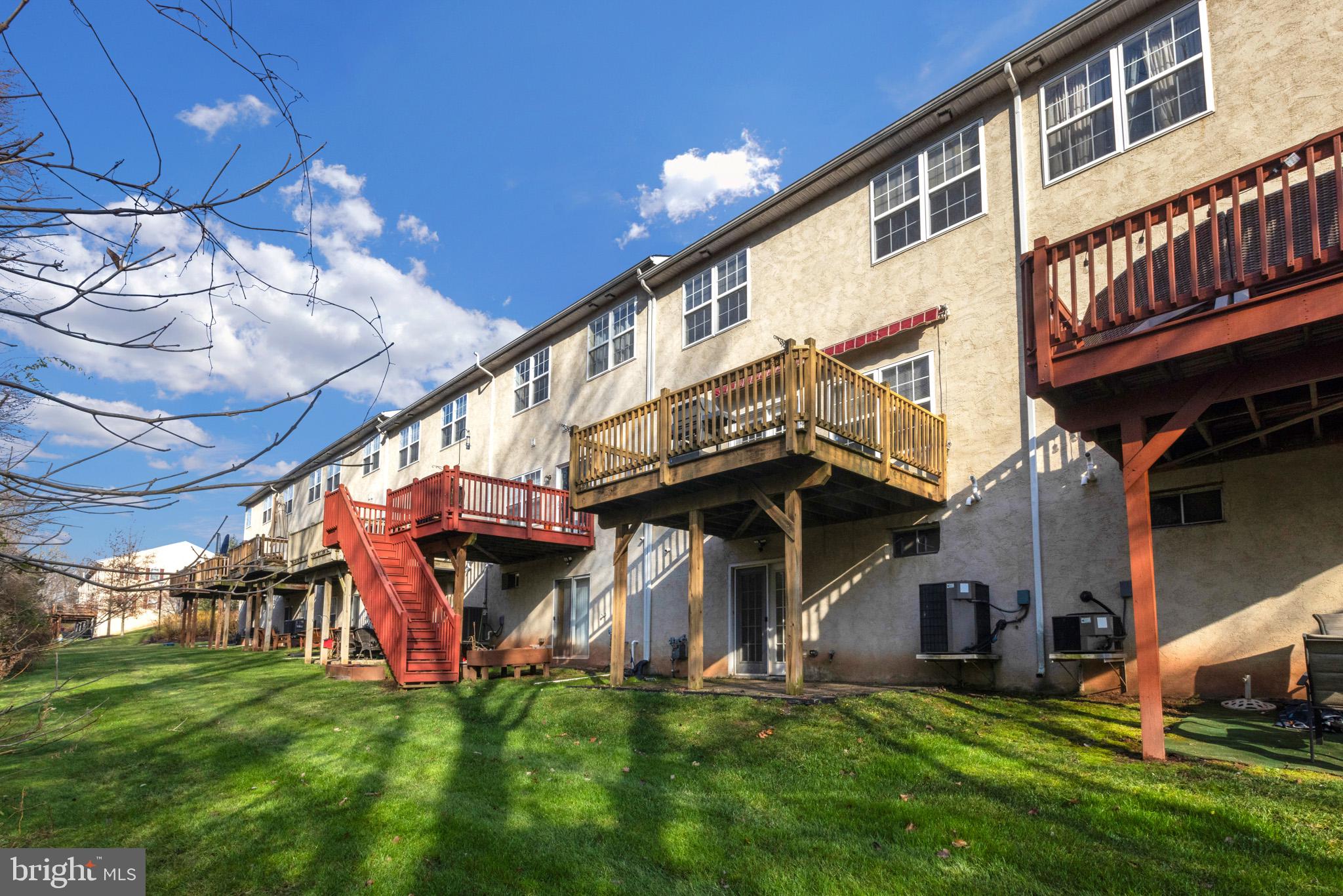 MONROE COURT - Residential