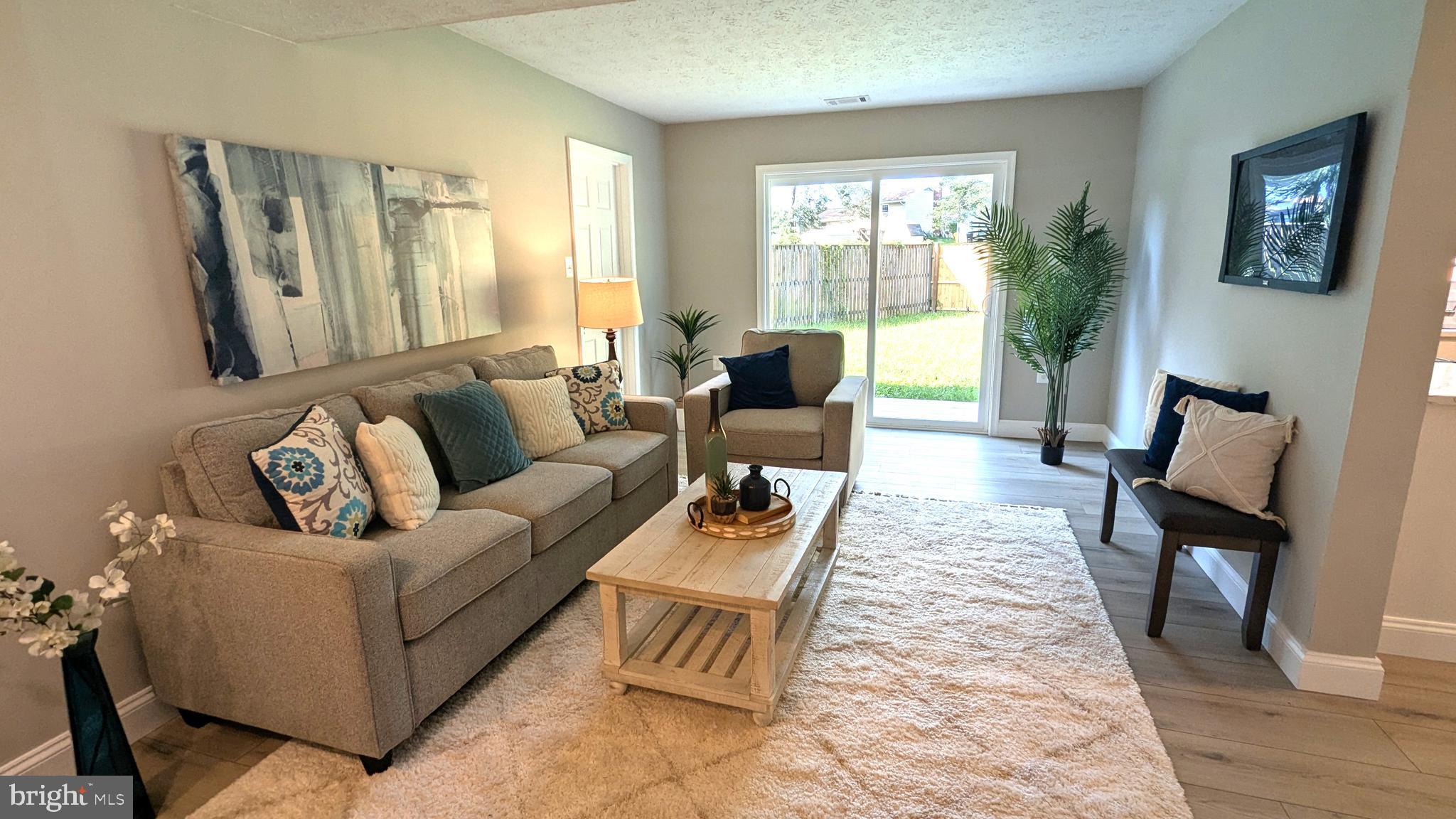 THE PROVINCES - Residential