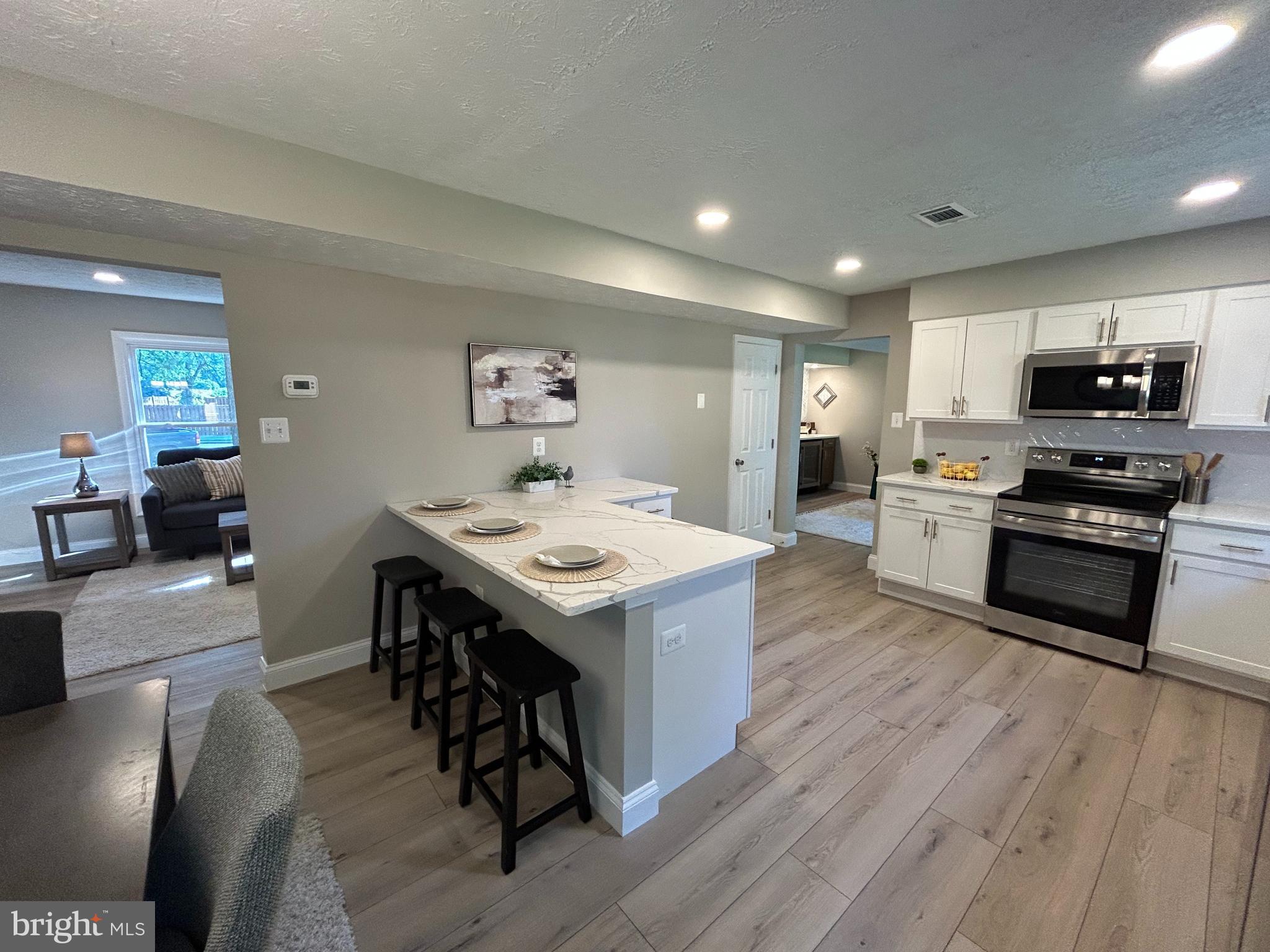 THE PROVINCES - Residential