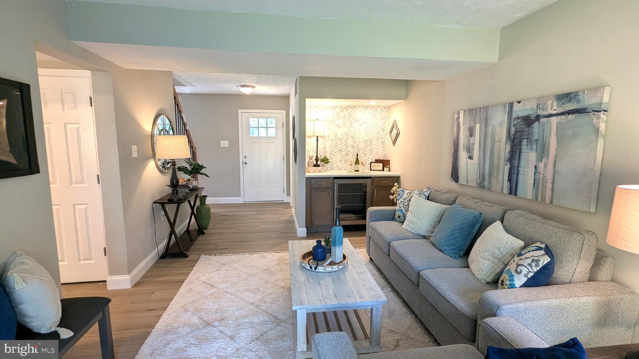 THE PROVINCES - Residential