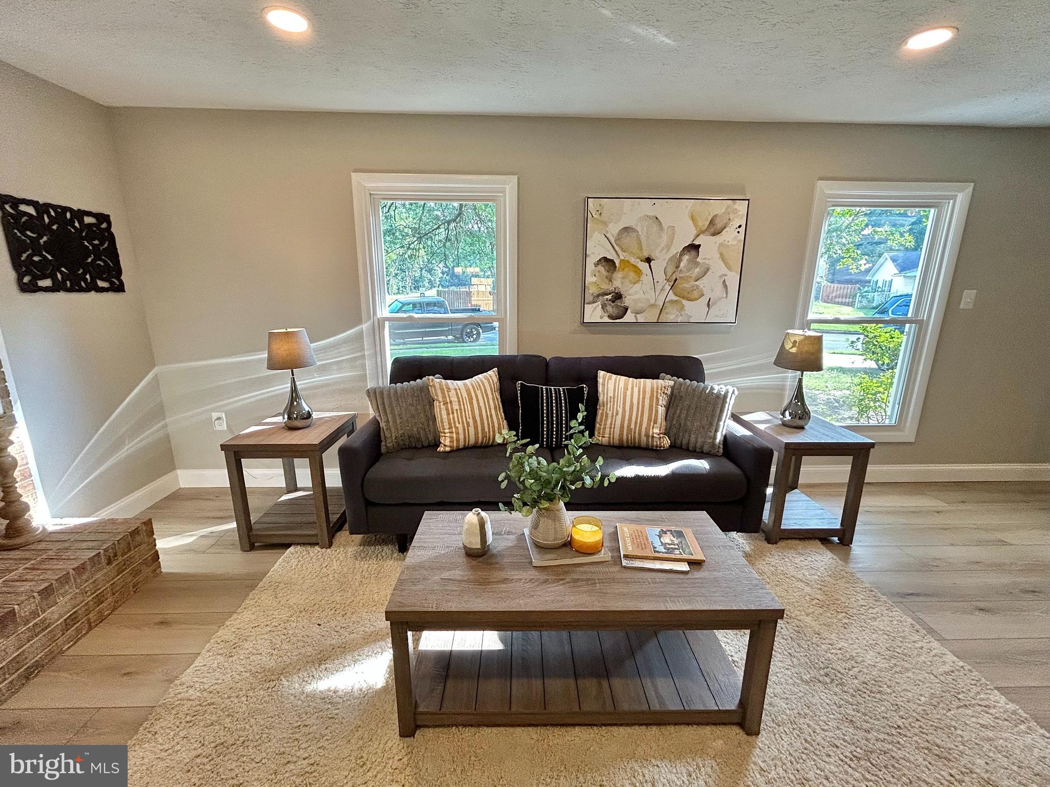 THE PROVINCES - Residential