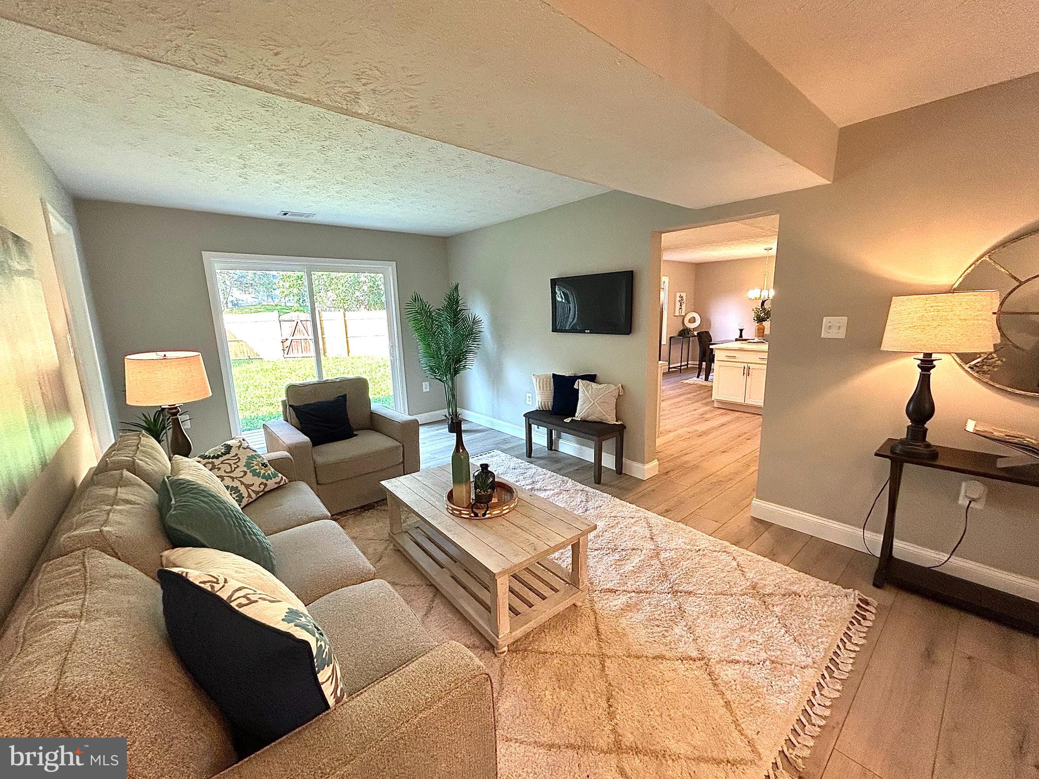 THE PROVINCES - Residential