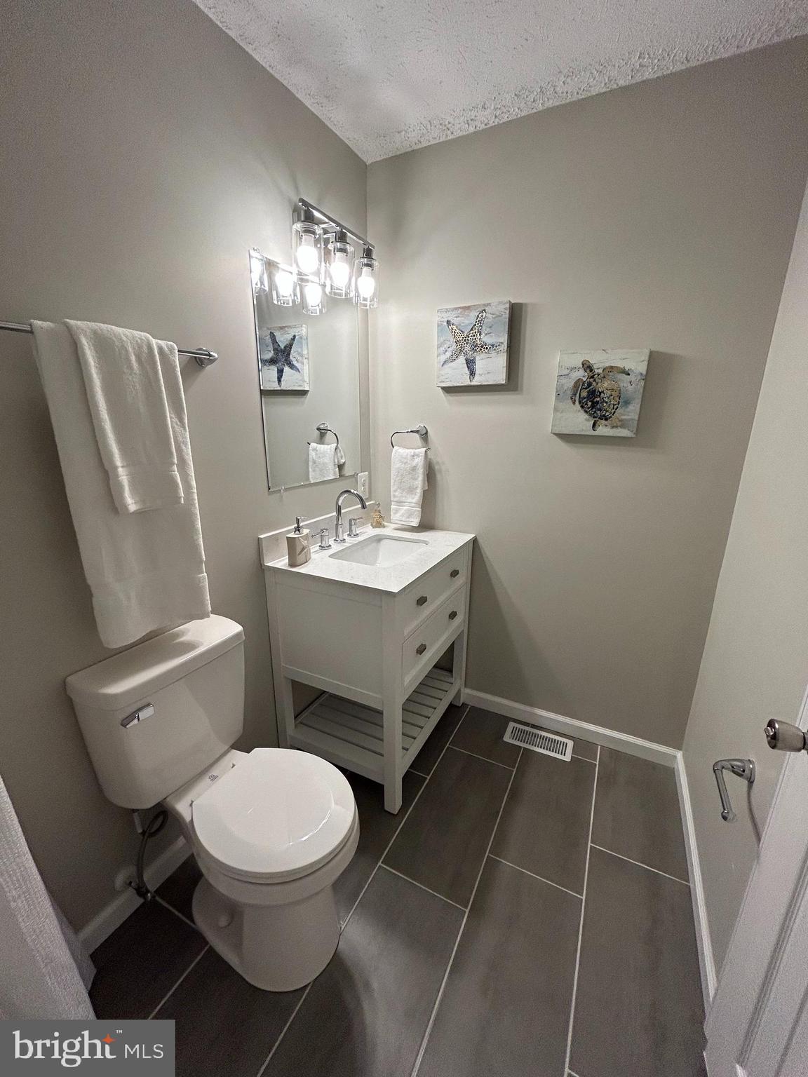 THE PROVINCES - Residential