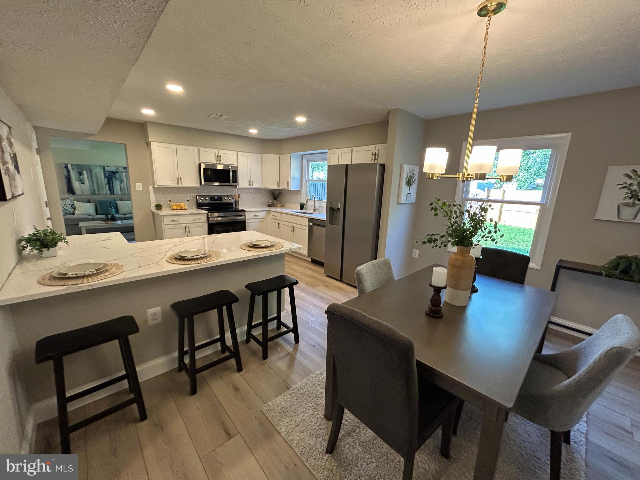 THE PROVINCES - Residential