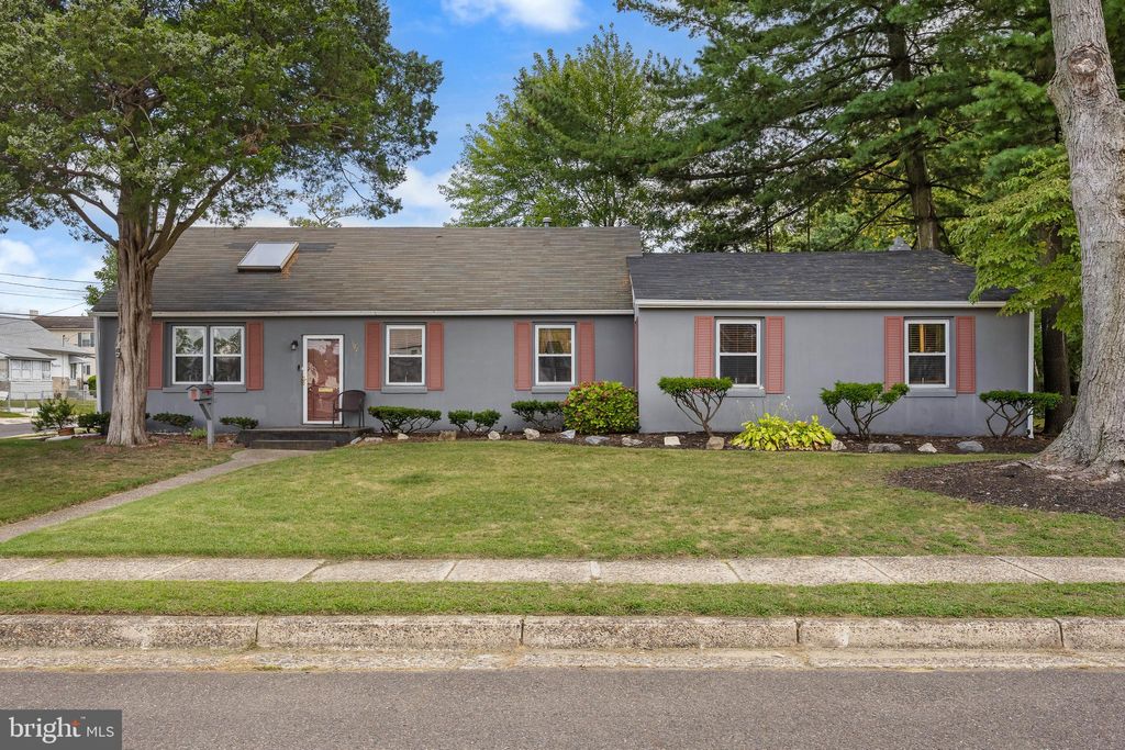 Photo of 102 Lincoln Avenue, MOUNT EPHRAIM, NJ 08059 (MLS # NJCD2100364)