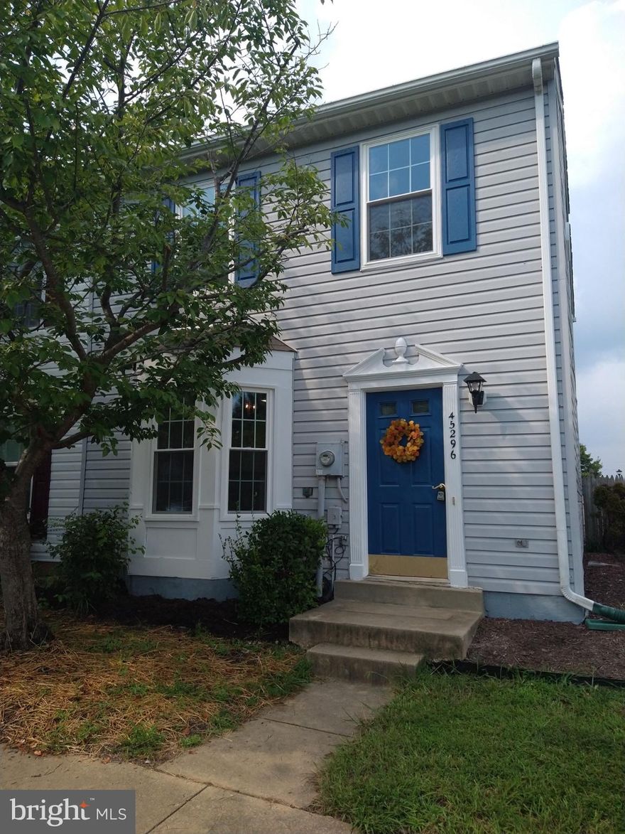 Lovely end unit townhome, renovated (Summer of 2021) with new windows, kitchen cabinets, countertops, wood flooring on main level, new carpet on the upper level, fresh paint, new vanities in the baths plus mirrors and all light fixtures.  This home is move-in ready!!  The back yard is fenced plus the end unit allows for a little extra space for outdoor activities.   Centrally located and convenient to shopping, restaurants and minutes to Pax River.  Listing agent is the seller.