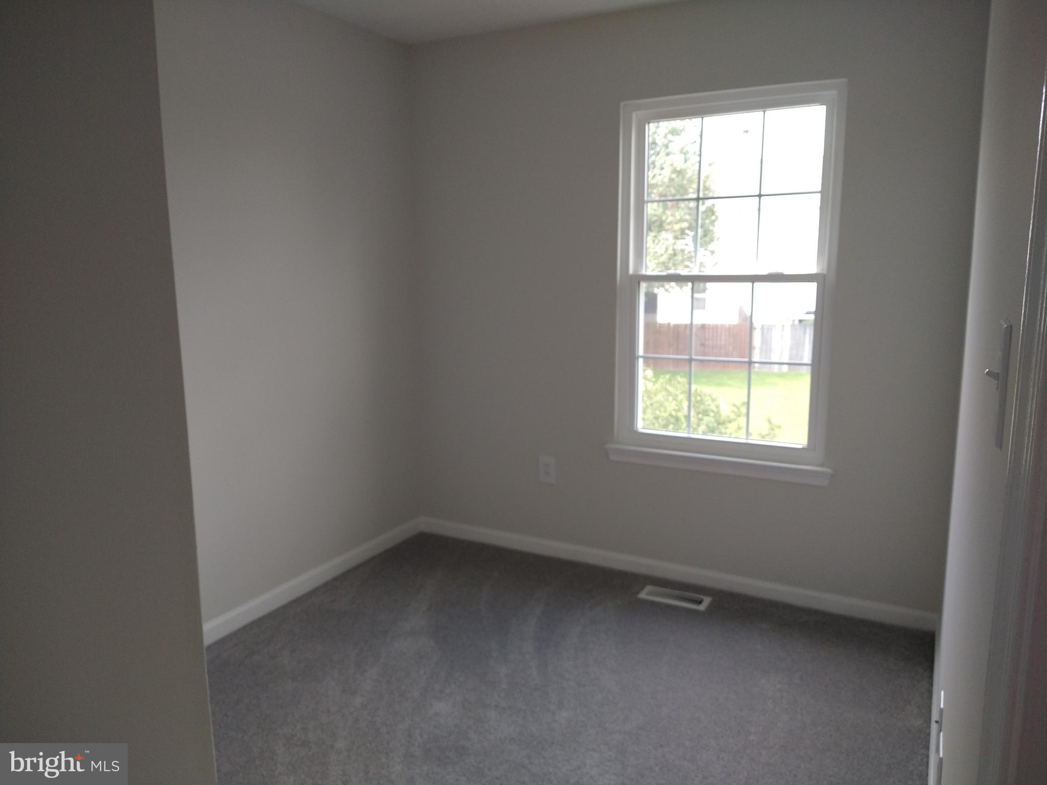 LAUREL GLEN - Residential