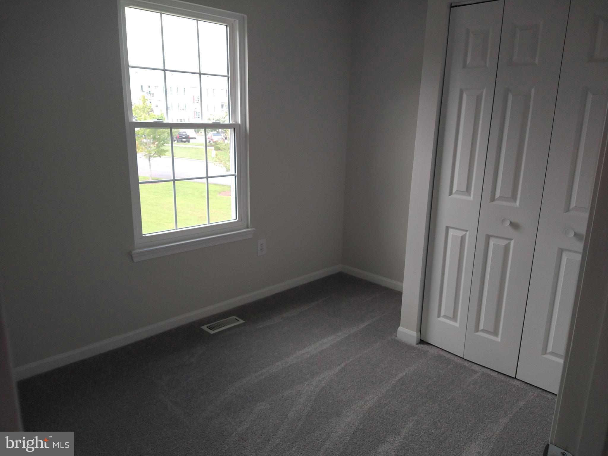 LAUREL GLEN - Residential