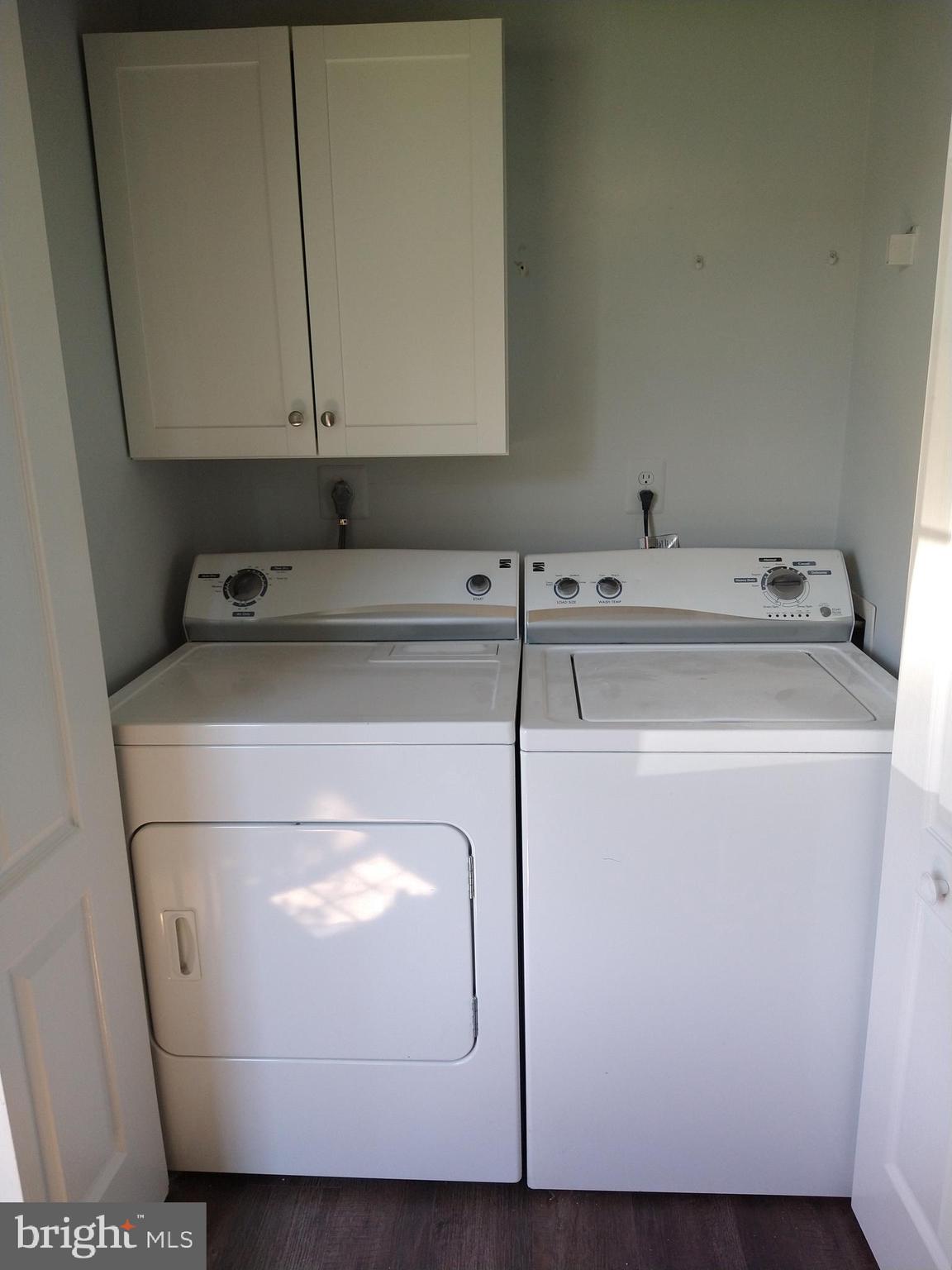 LAUREL GLEN - Residential