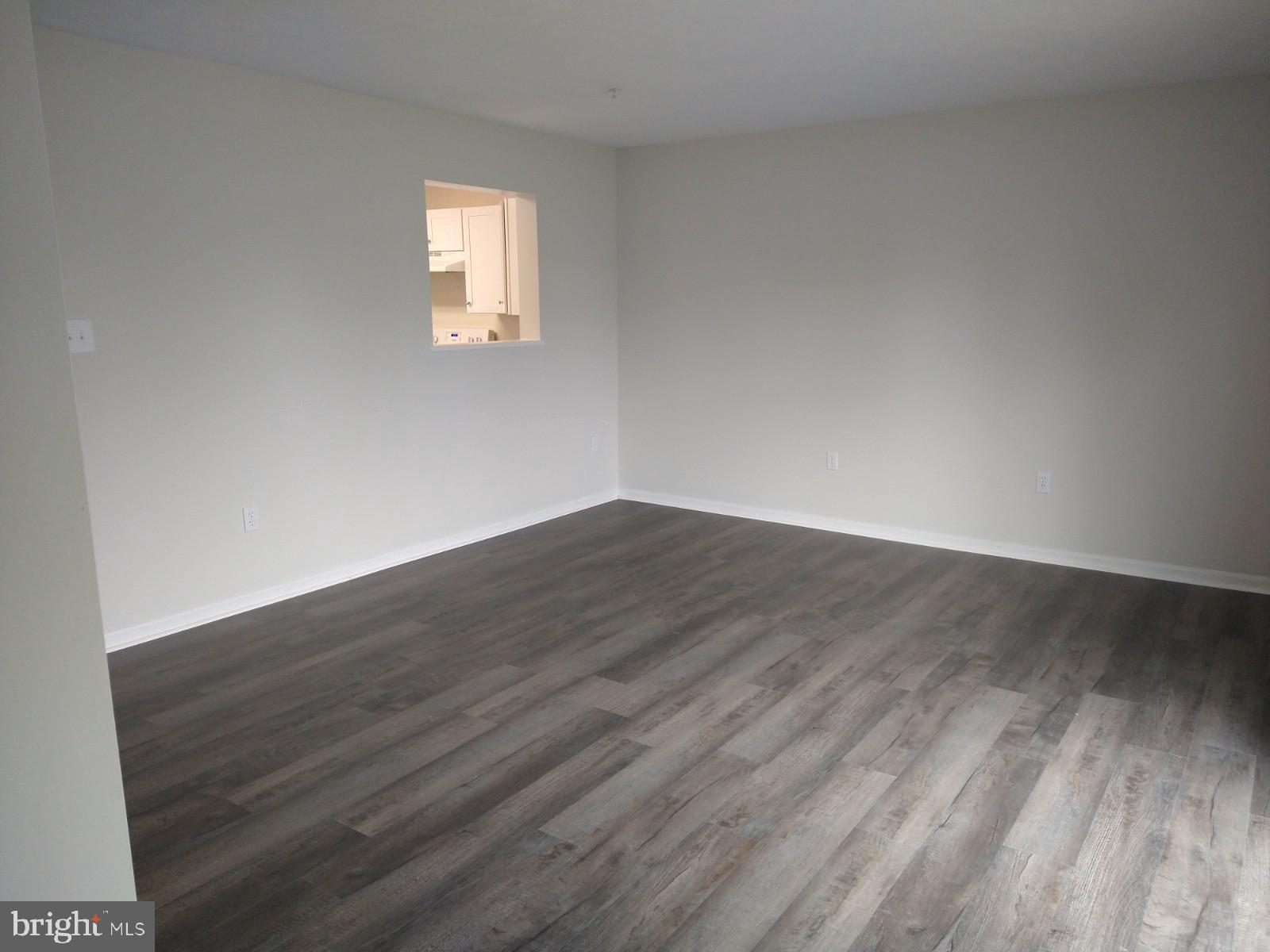 LAUREL GLEN - Residential