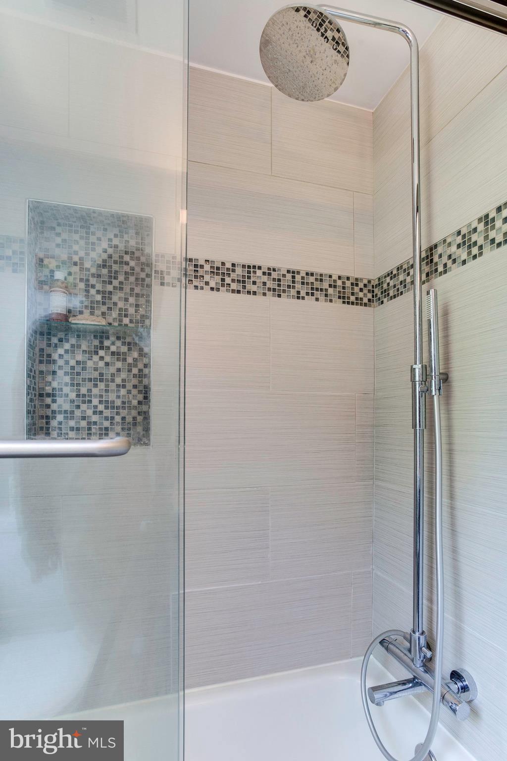 WARWICK VILLAGE - Residential Lease