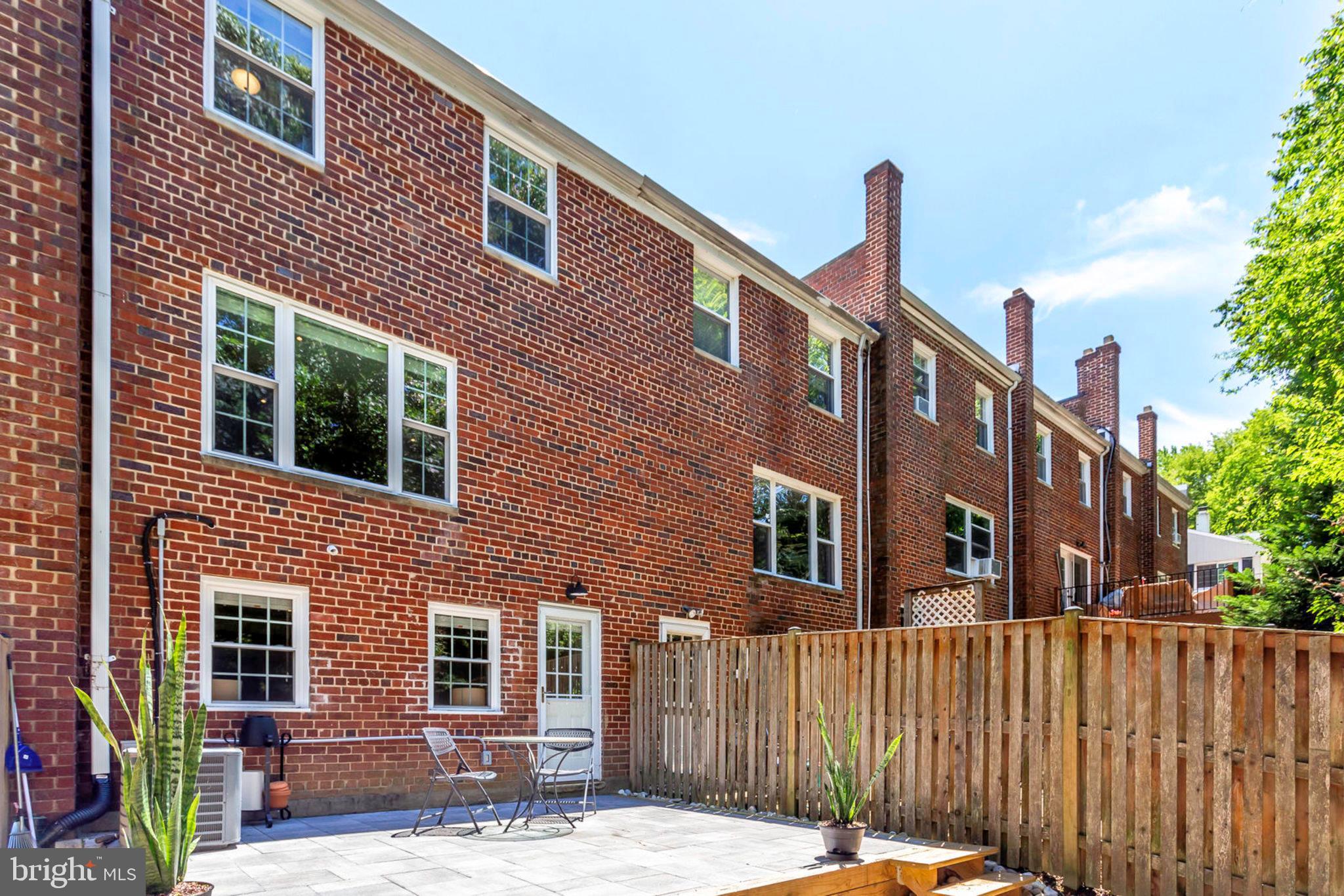 WARWICK VILLAGE - Residential Lease