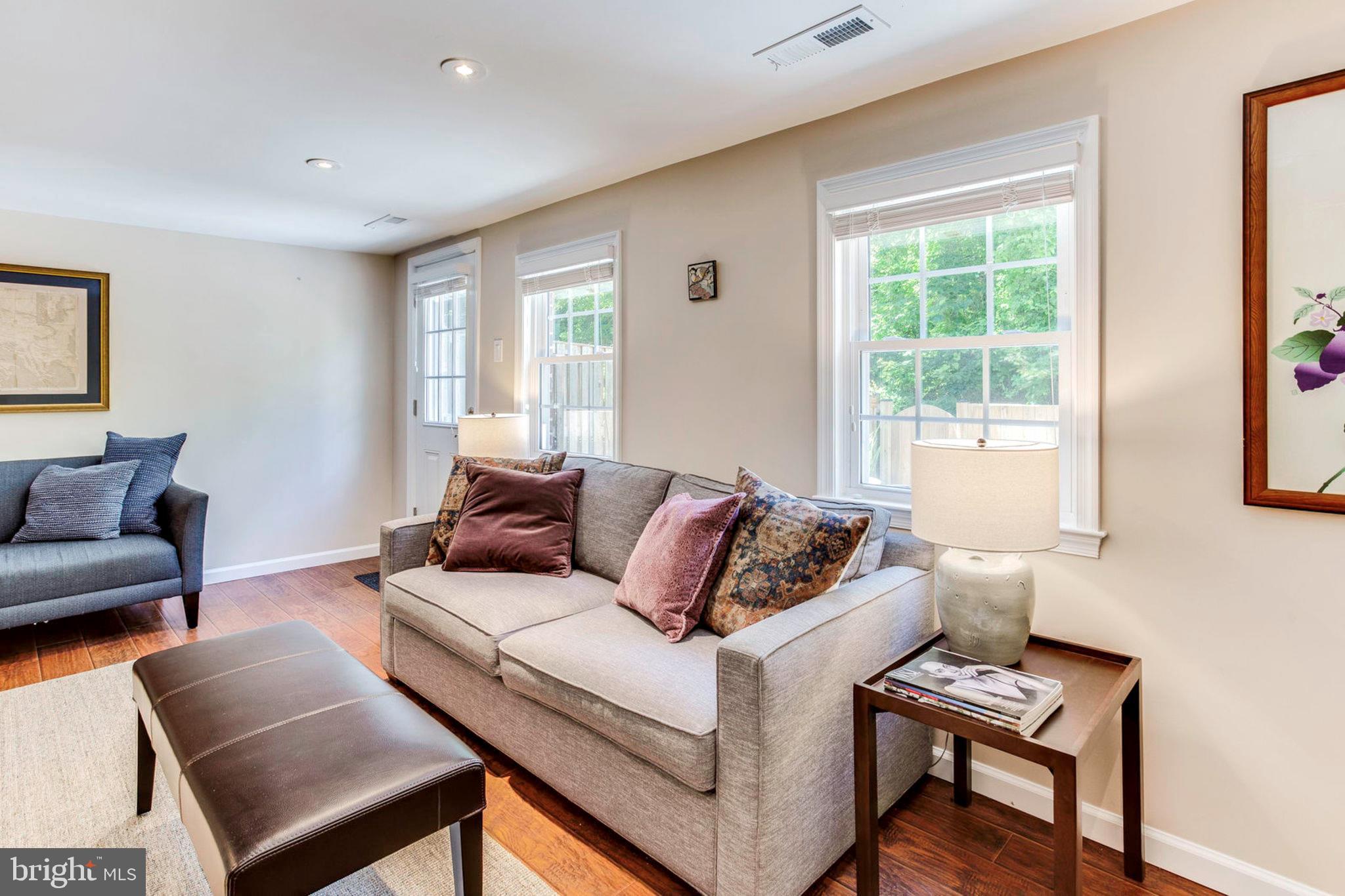 WARWICK VILLAGE - Residential Lease