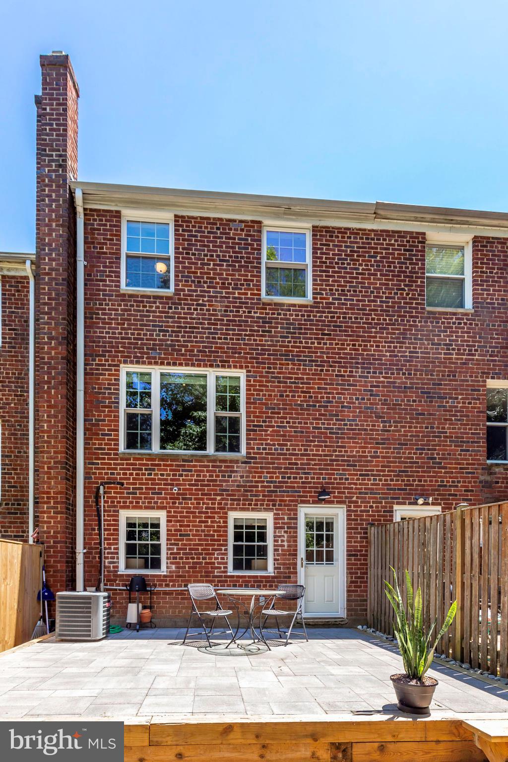 WARWICK VILLAGE - Residential Lease