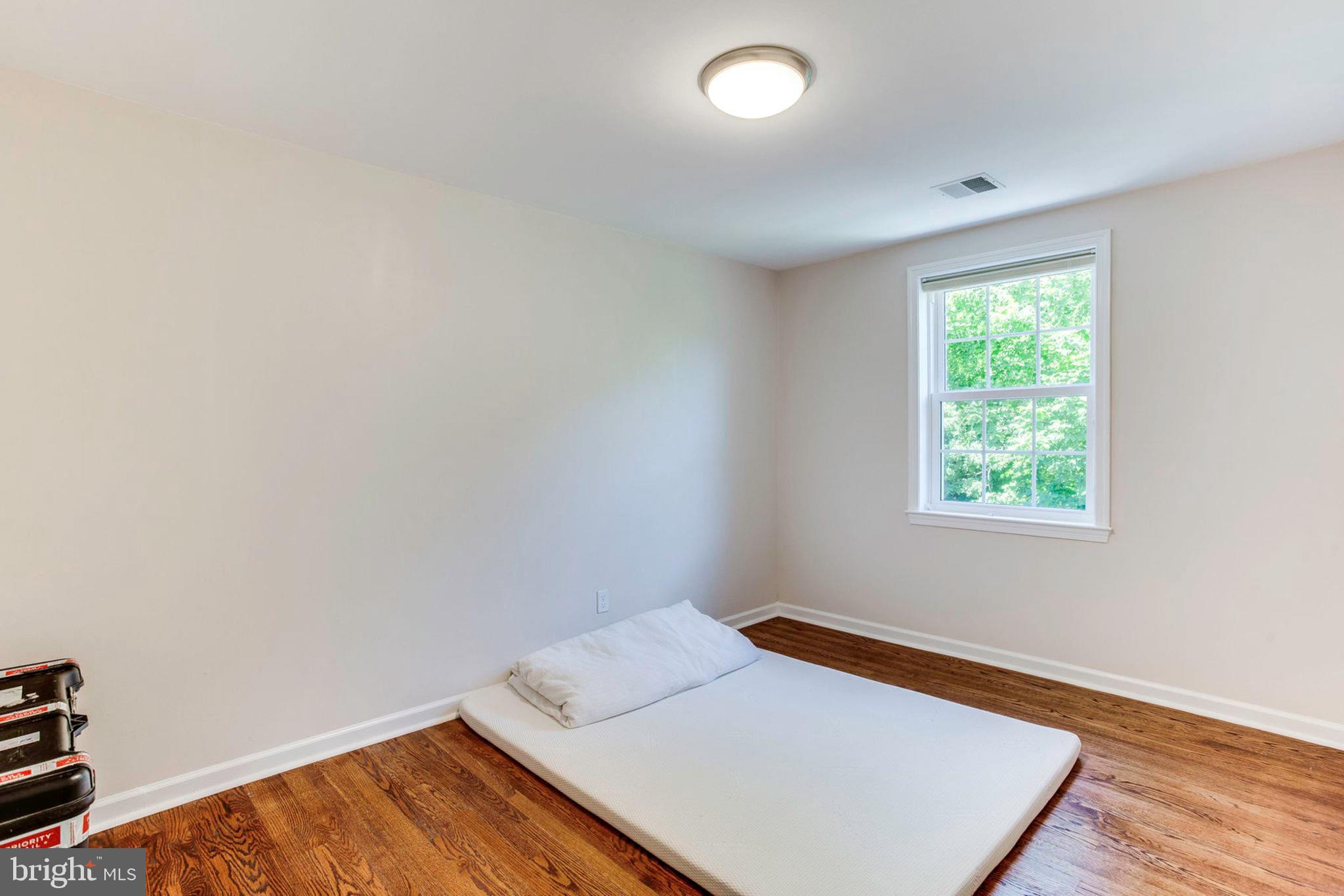 WARWICK VILLAGE - Residential Lease