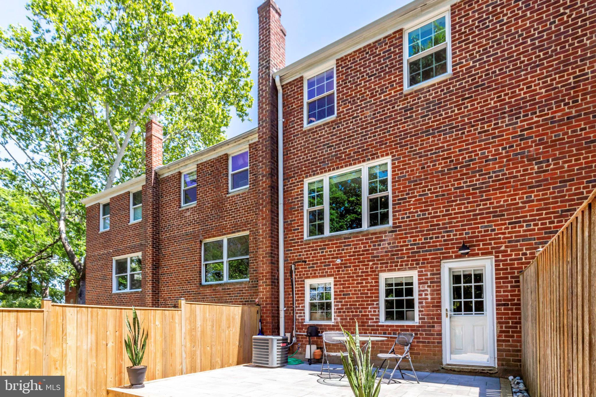 WARWICK VILLAGE - Residential Lease